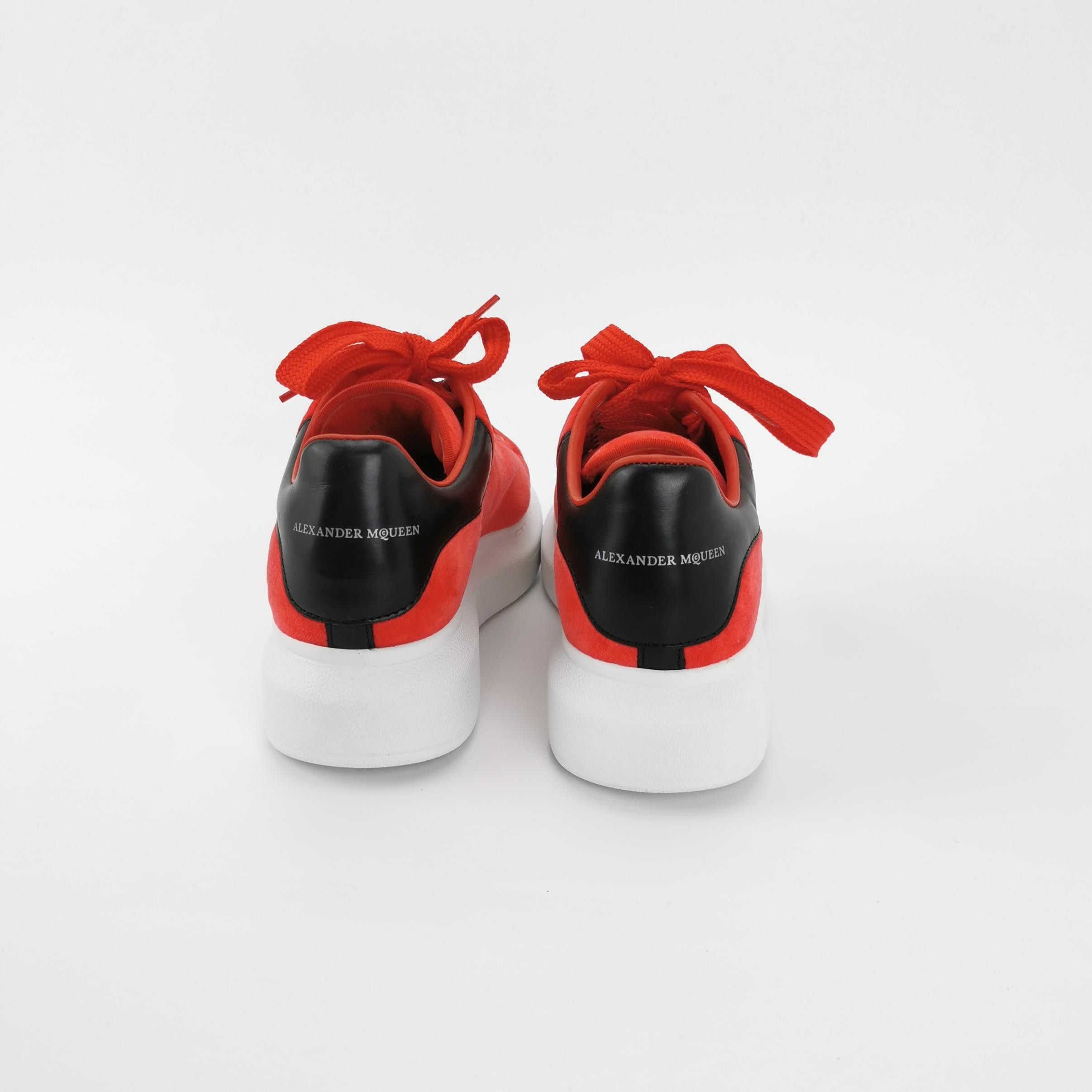 Alexander McQueen Alexander McQueen Women 5 Lowtop Sneakers Size US 5 / IT 35 - 4 Thumbnail