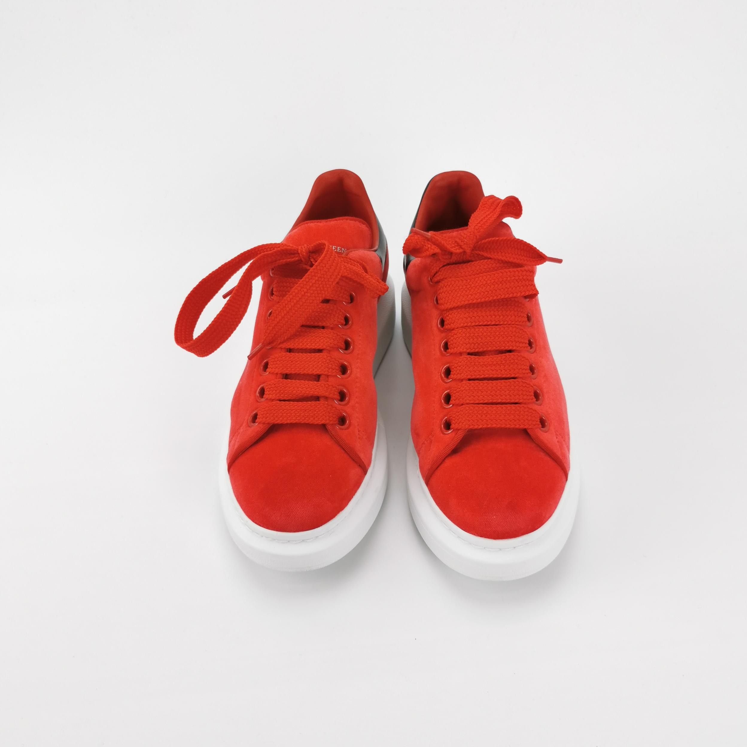 Alexander McQueen Alexander McQueen Women 5 Lowtop Sneakers Size US 5 / IT 35 - 3 Thumbnail