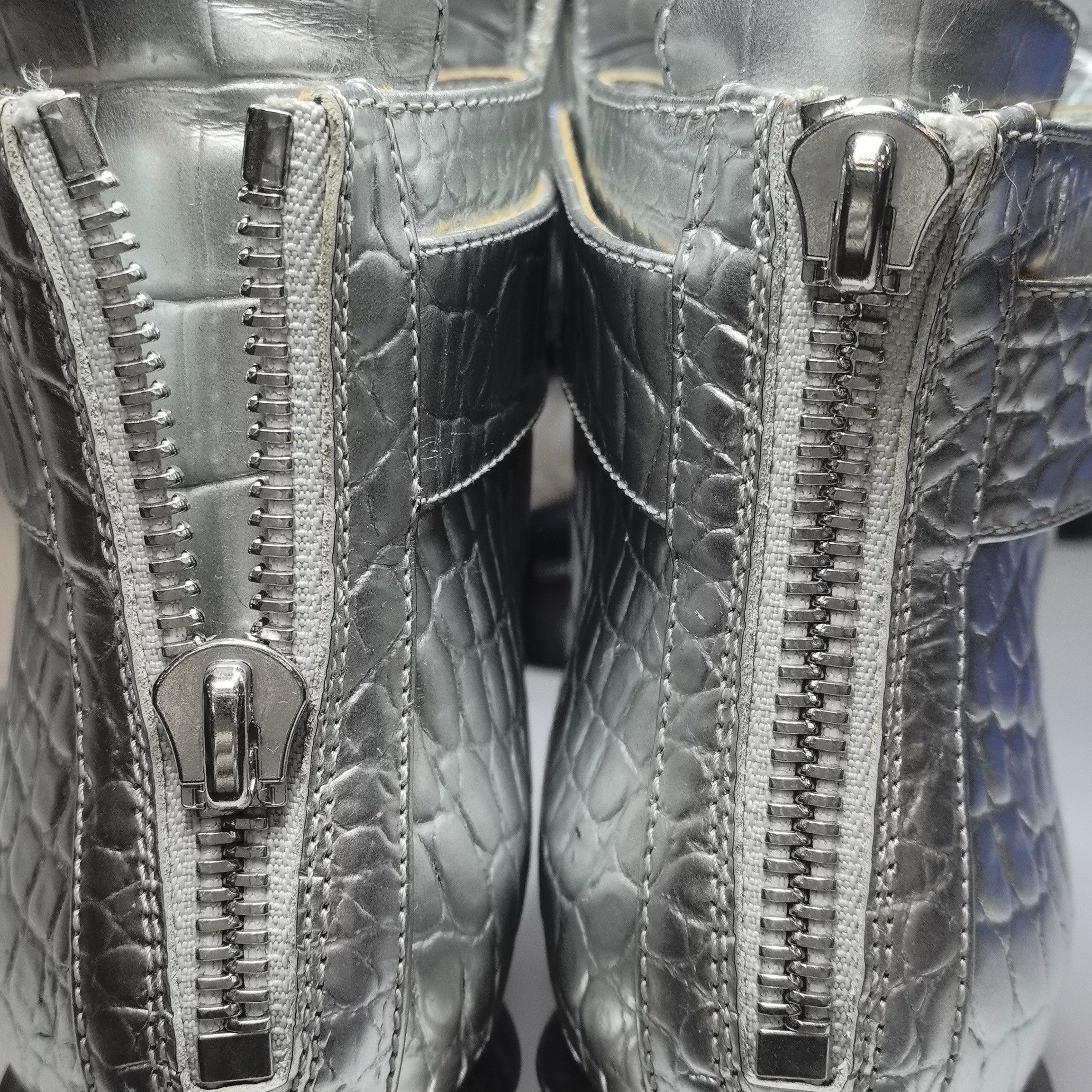 Alexander McQueen Alexander McQueen Women 8 Boots Size US 8 / IT 38 - 16 Thumbnail