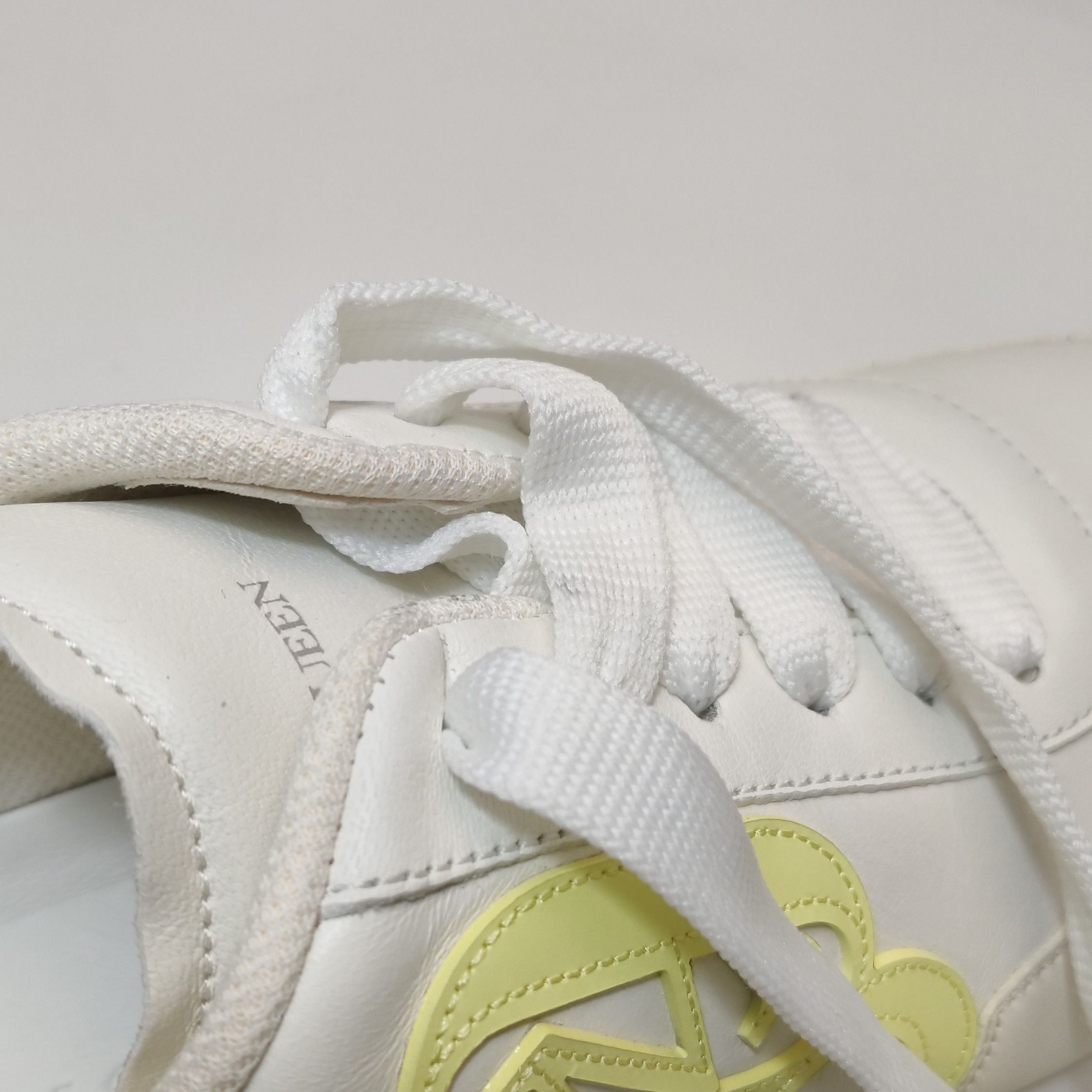 Alexander McQueen Alexander McQueen Women 8 Lowtop Sneakers Size US 8 / IT 38 - 7 Thumbnail