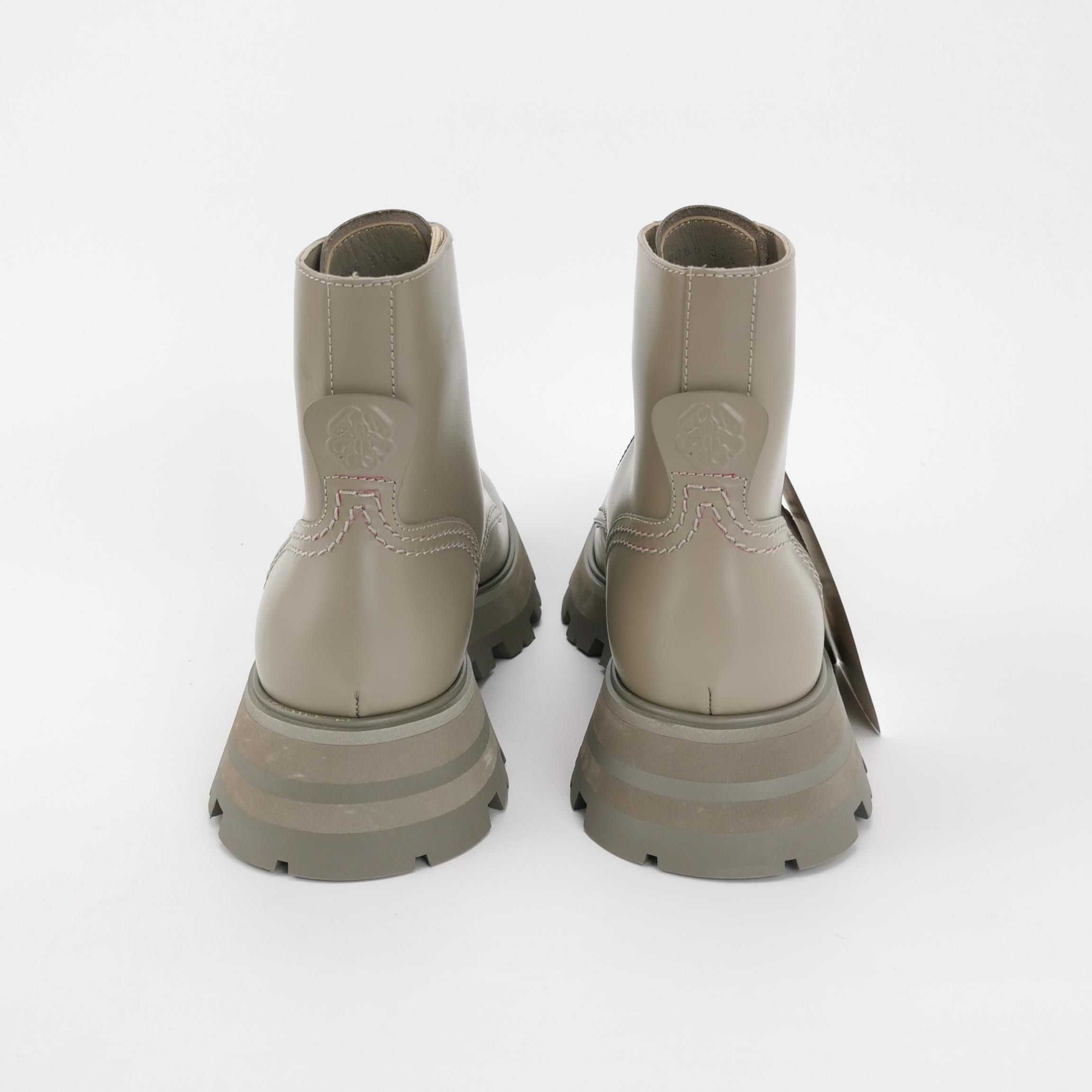 Alexander McQueen Alexander McQueen Women 7 Boots Size US 7 / IT 37 - 4 Thumbnail