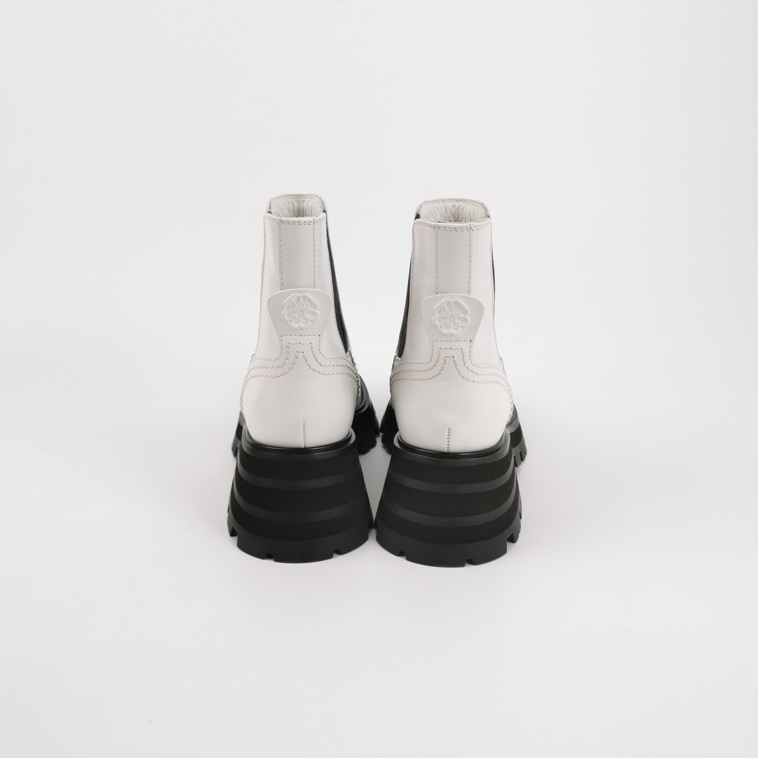 Alexander McQueen Alexander McQueen Women 6 Boots Size US 6 / IT 36 - 4 Thumbnail