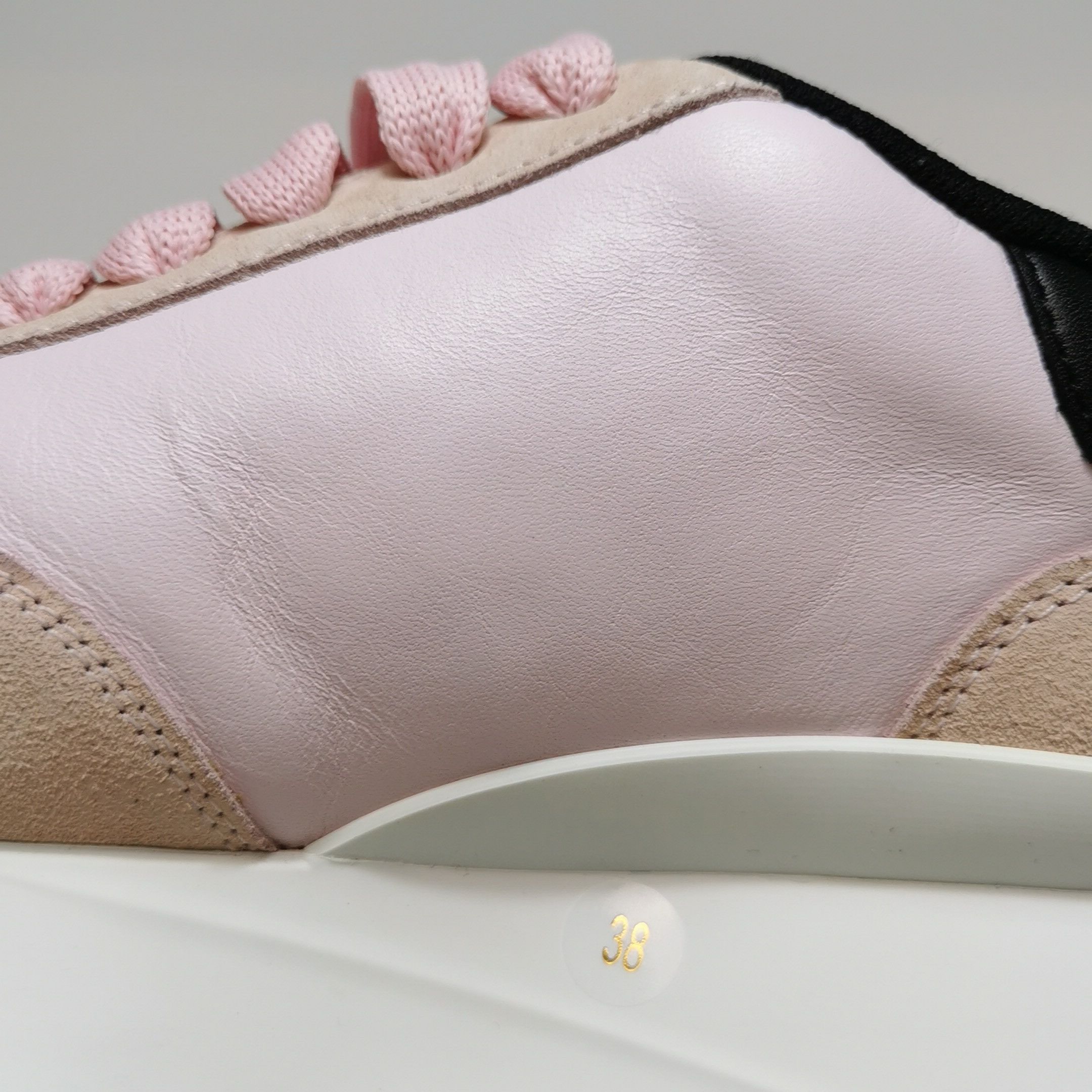 Alexander McQueen Alexander McQueen Women 8 Lowtop Sneakers Size US 8 / IT 38 - 10 Thumbnail
