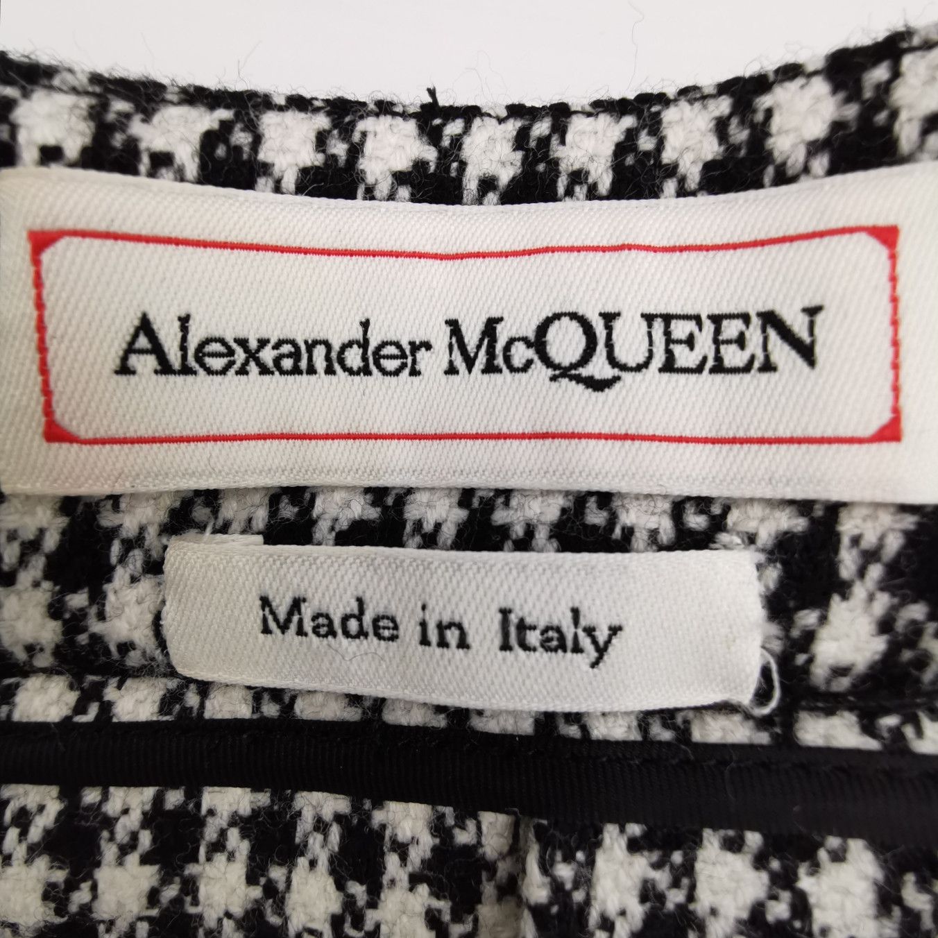 Alexander McQueen Alexander McQueen Women 26 Shorts Size 26" / US 2 / IT 38 - 3 Thumbnail