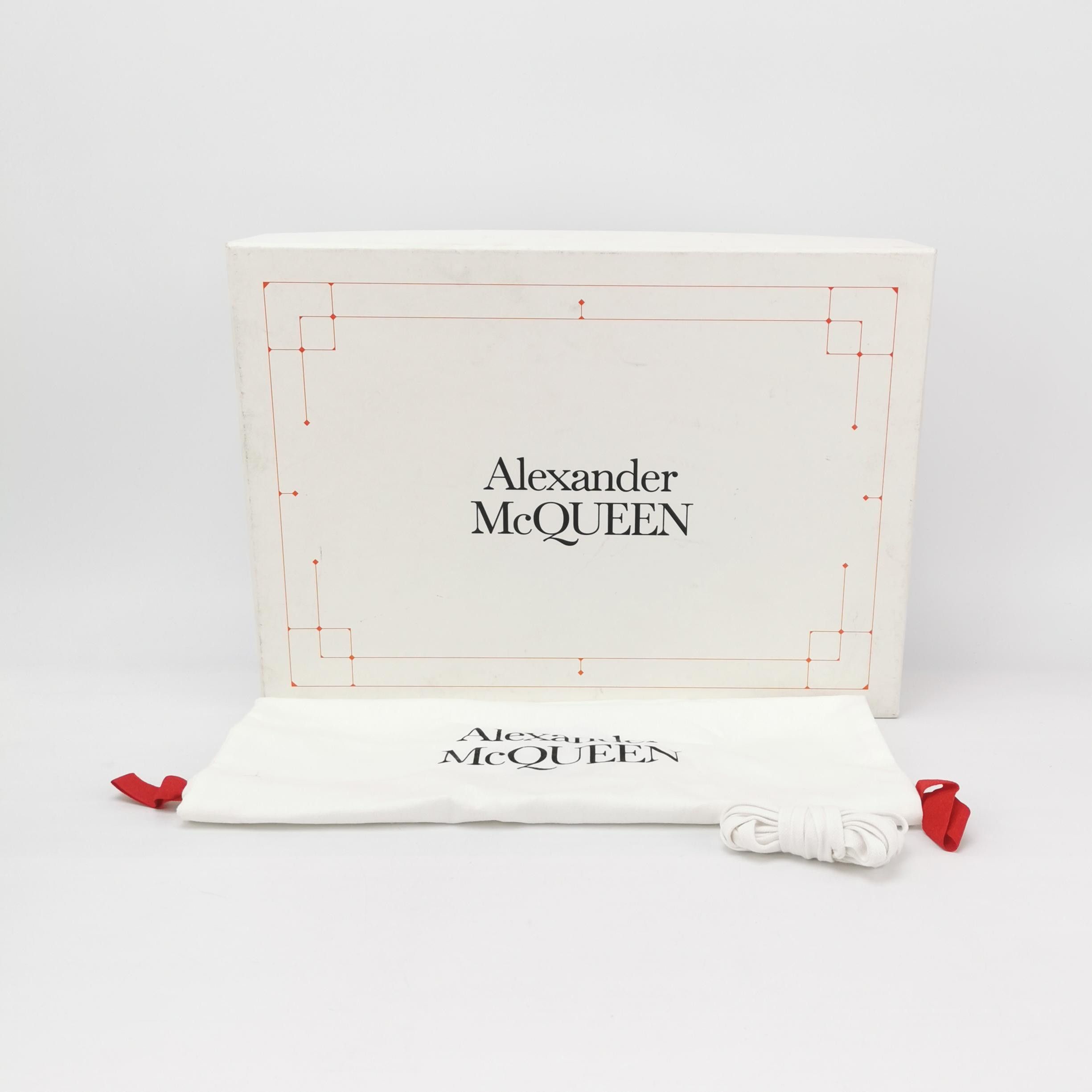 Alexander McQueen Alexander McQueen Women 5 Lowtop Sneakers Size US 5 / IT 35 - 6 Thumbnail