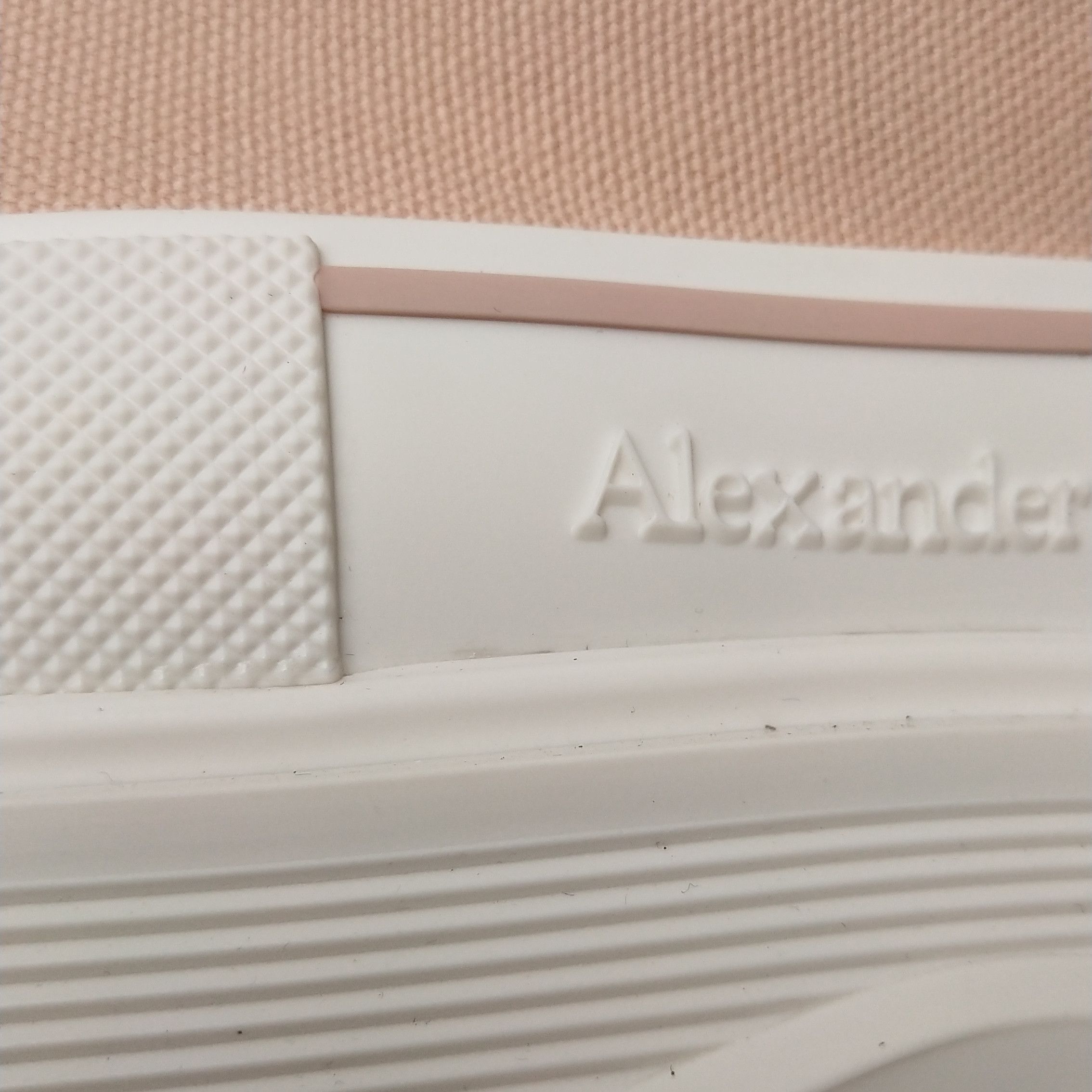 Alexander McQueen Alexander McQueen Women 9 Lowtop Sneakers Size US 9 / IT 39 - 8 Thumbnail