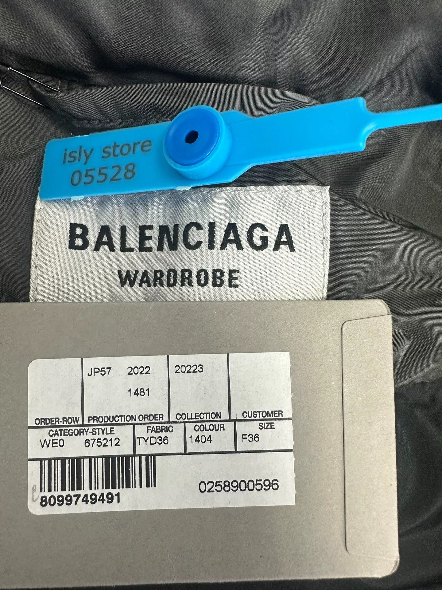 Balenciaga Balenciaga Solid Logo Puffer Jacket 36 Size XS / US 0-2 / IT 36-38 - 5 Thumbnail