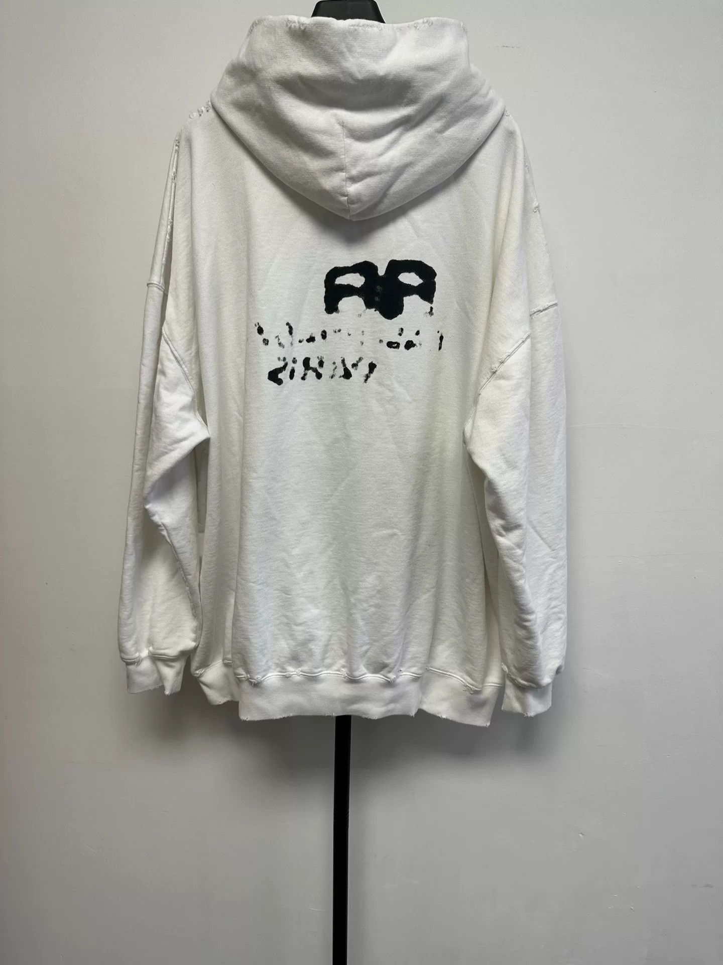 Balenciaga Balenciaga BB Paris Logo Hoodie White XS Size US XS / EU 42 / 0 - 3 Thumbnail