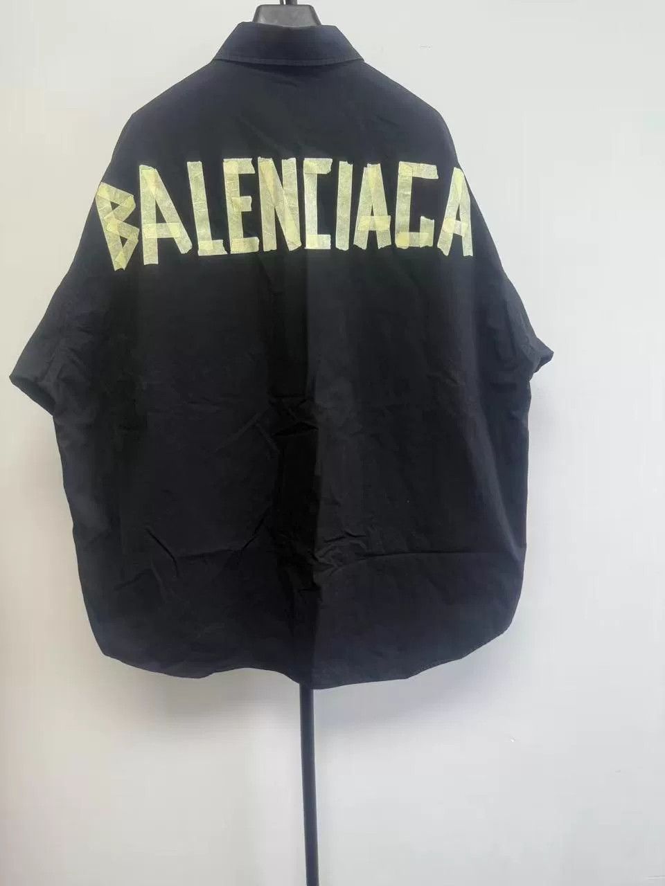 Balenciaga Balenciaga Back Logo Print Short Sleeve Shirt 39 Size US M / EU 48-50 / 2 - 3 Thumbnail