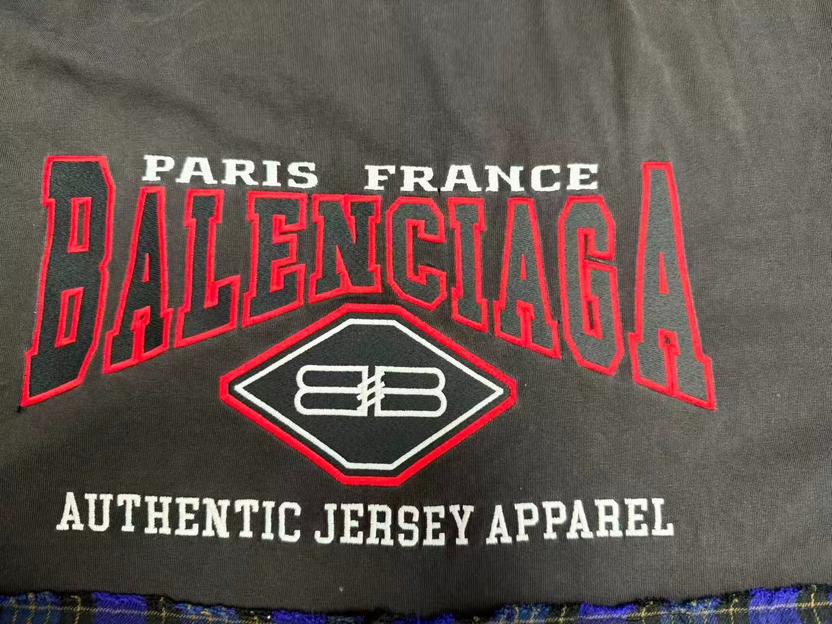 Balenciaga Balenciaga Hybrid Plaid Jersey Shirt Size 3 Size US L / EU 52-54 / 3 - 4 Thumbnail