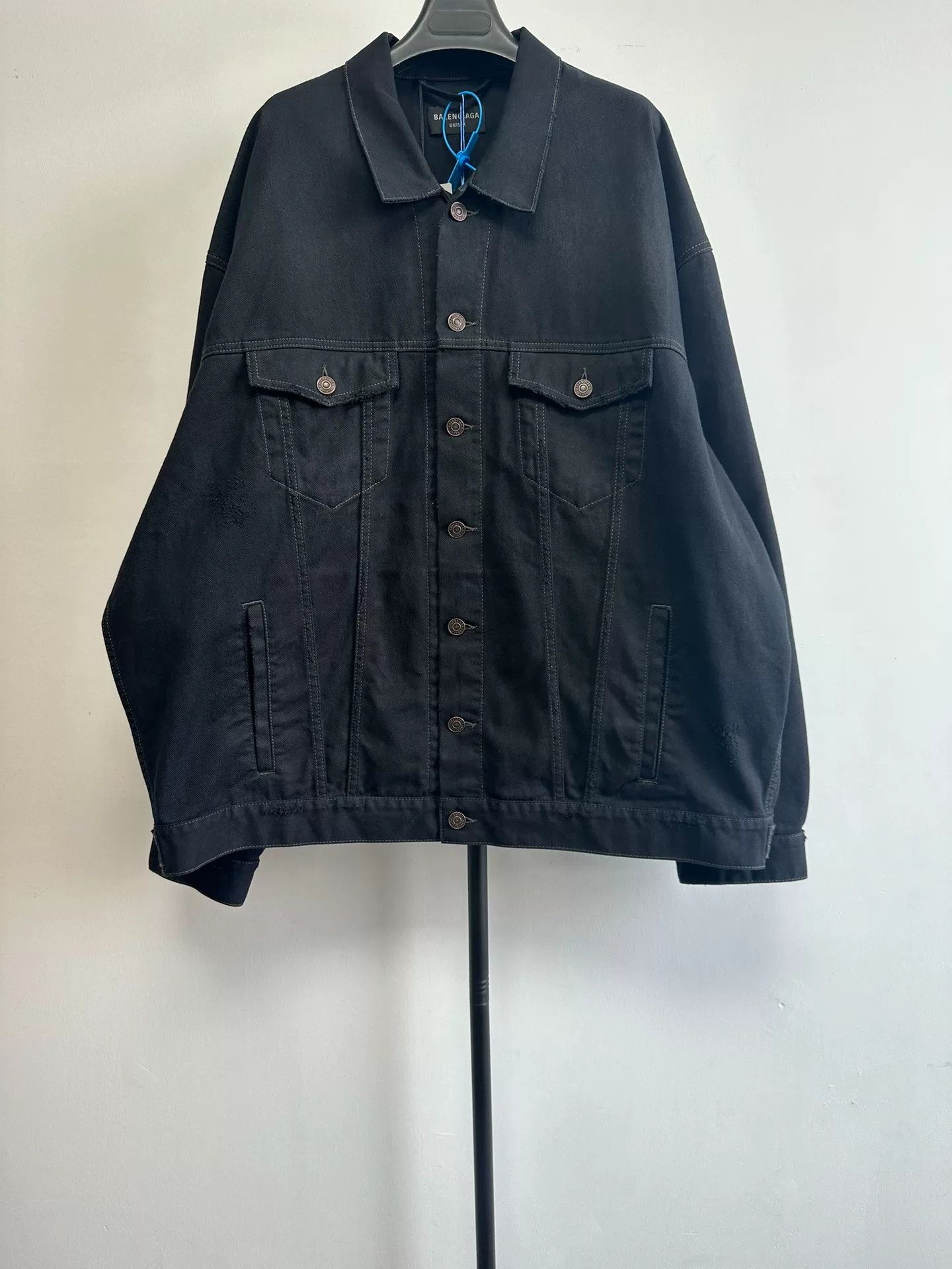 Balenciaga Balenciaga Tape Logo Denim Jacket Size 3 Size US L / EU 52-54 / 3 - 2 Thumbnail
