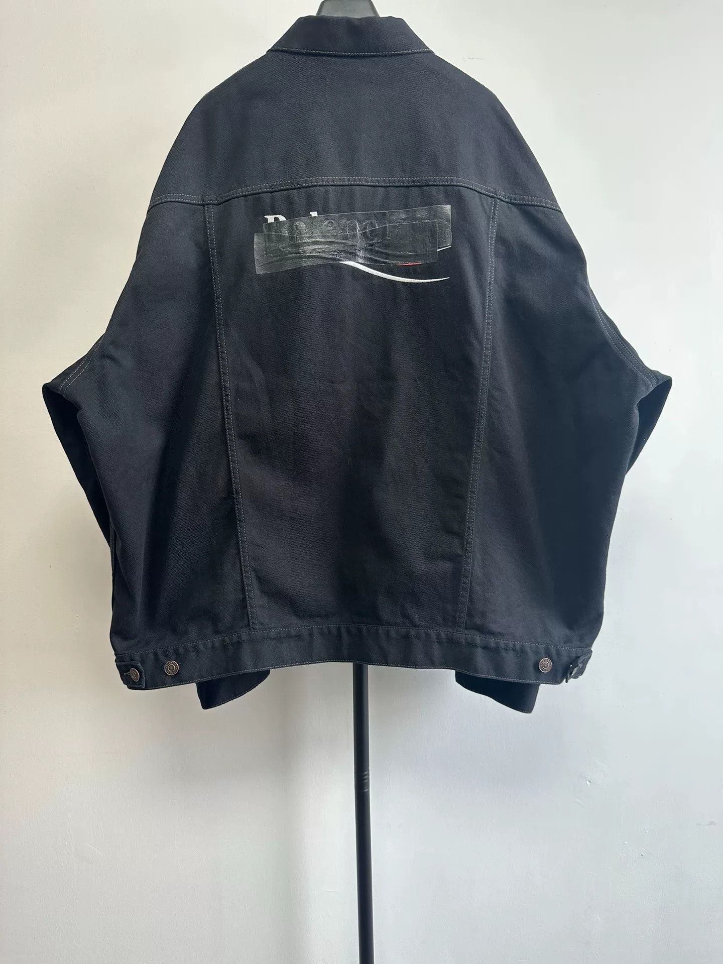Balenciaga Balenciaga Tape Logo Denim Jacket Size 3 Size US L / EU 52-54 / 3 - 3 Thumbnail