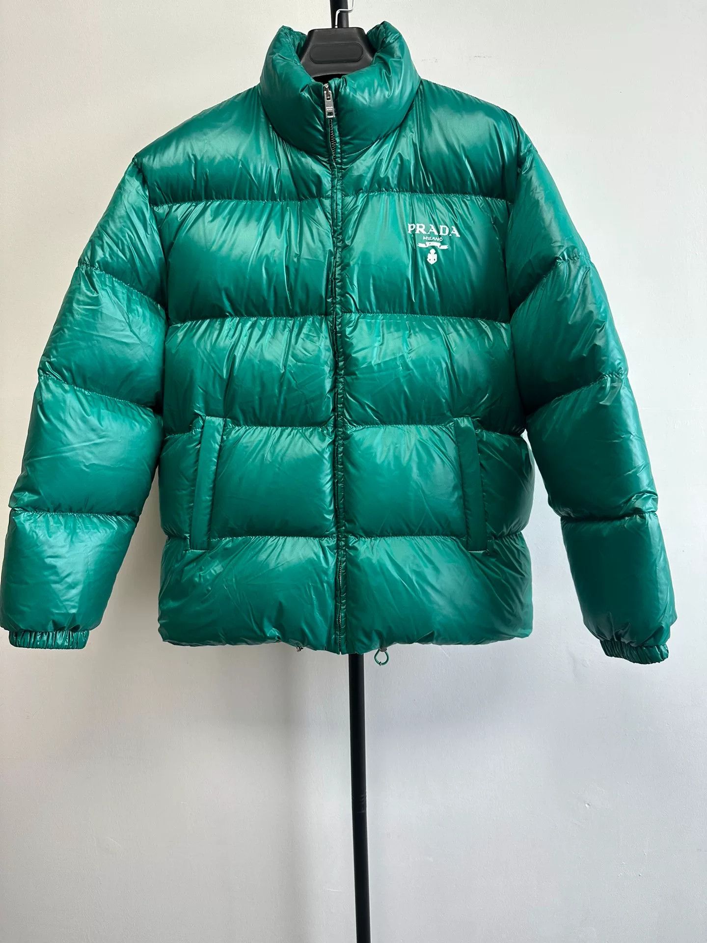 Prada Prada Smeraldo Green Nylon Puffer Jacket 36 Size XS / US 0-2 / IT 36-38 - 2 Thumbnail