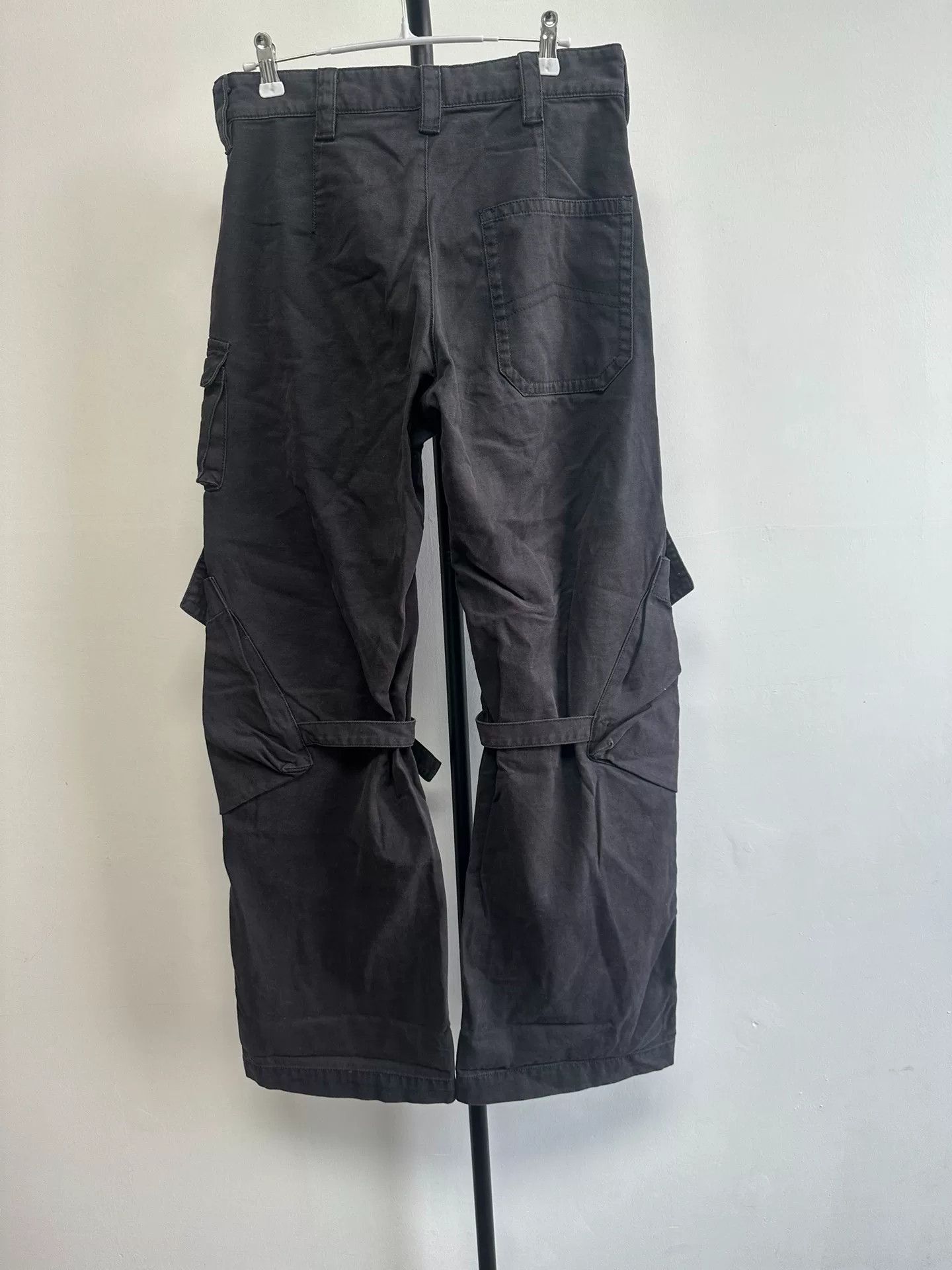 Acne Studios Acne Studios Multi-Pocket Strapped Cargo Pants 34 Size 25" / US 0 / IT 36 - 3 Thumbnail