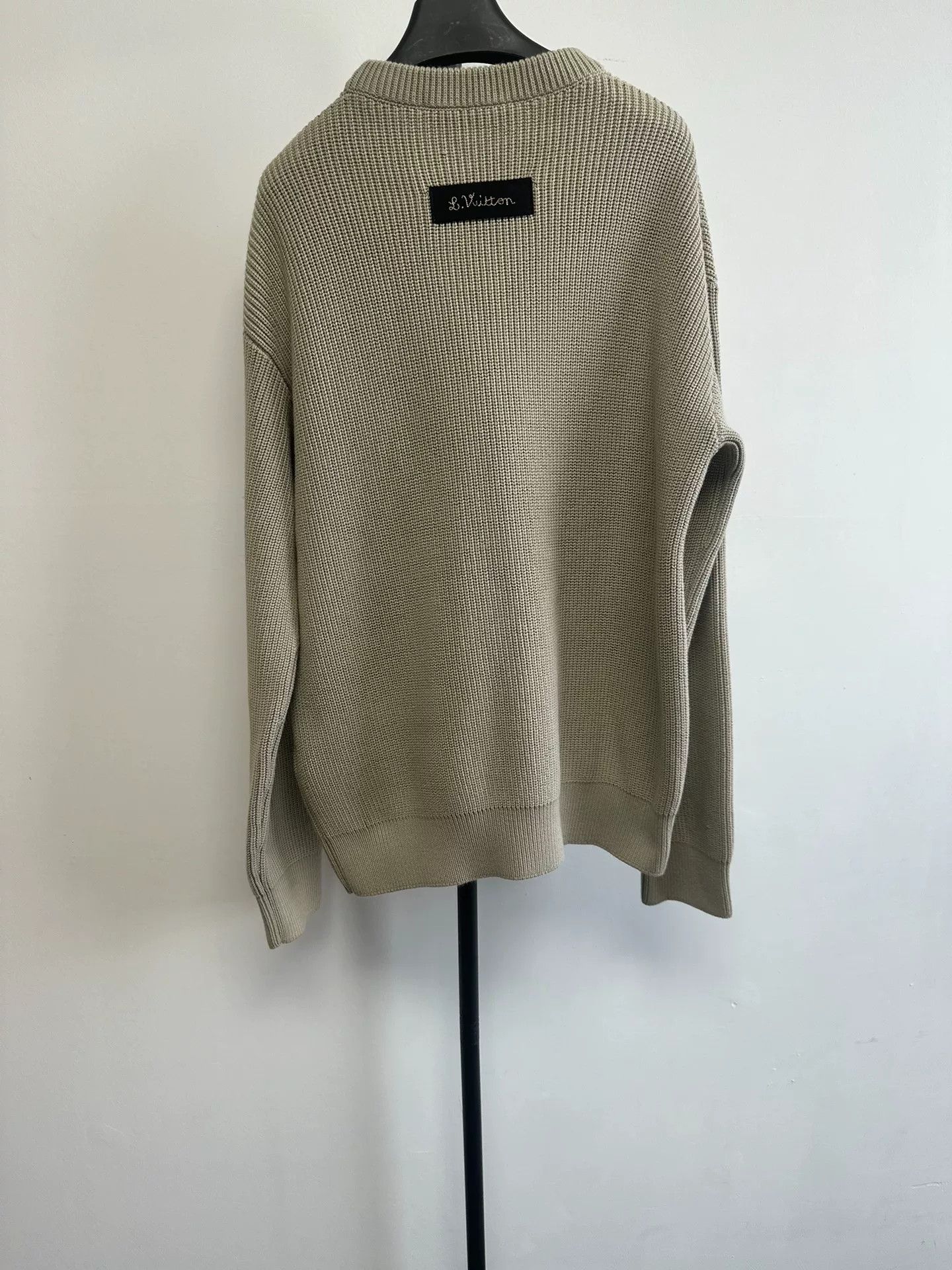 Louis Vuitton Louis Vuitton Bunny Puppet Knit Sweater Size M Size US M / EU 48-50 / 2 - 3 Thumbnail