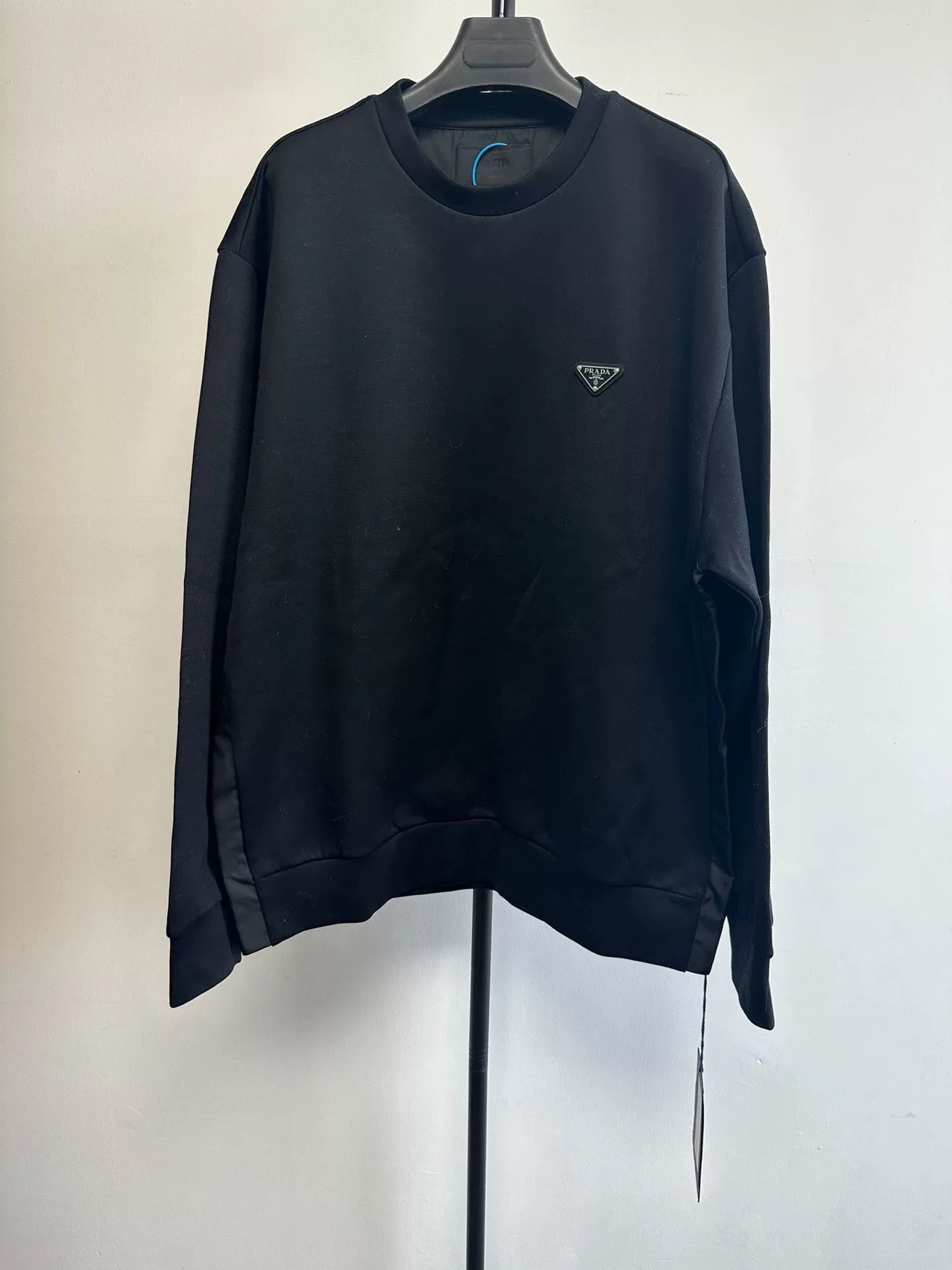 Prada Prada Re-Nylon Triangle Logo Sweatshirt L Size US L / EU 52-54 / 3 - 2 Thumbnail