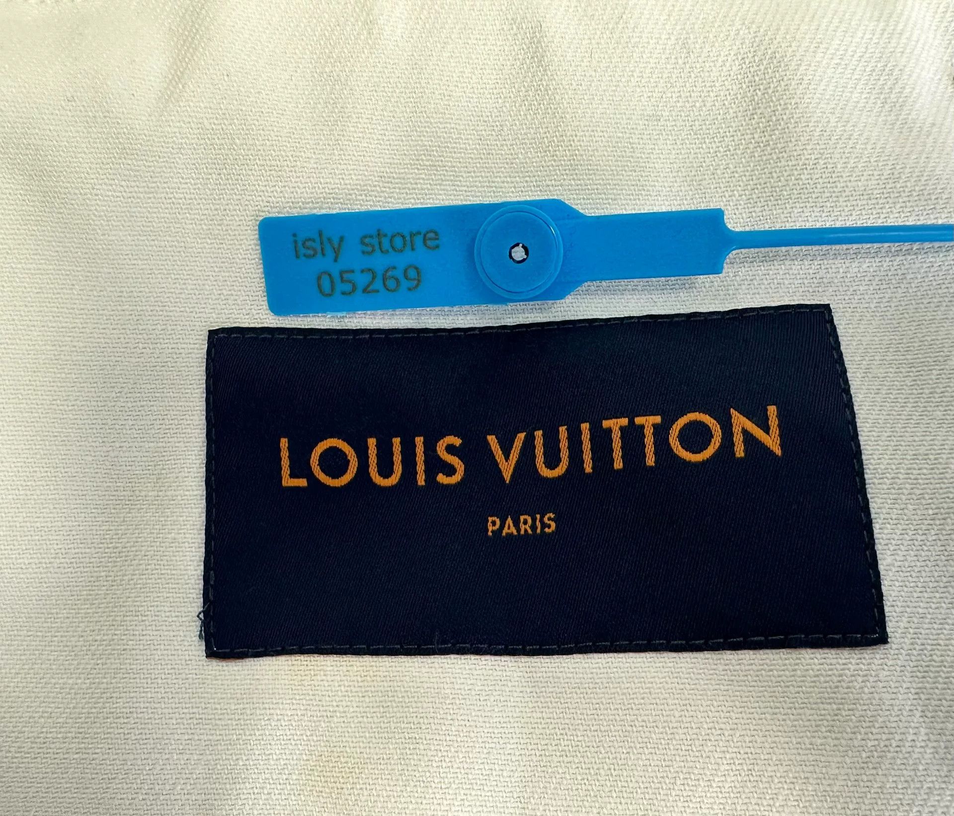 Louis Vuitton Louis Vuitton Spray Paint Denim Jacket 52 Size US L / EU 52-54 / 3 - 5 Thumbnail