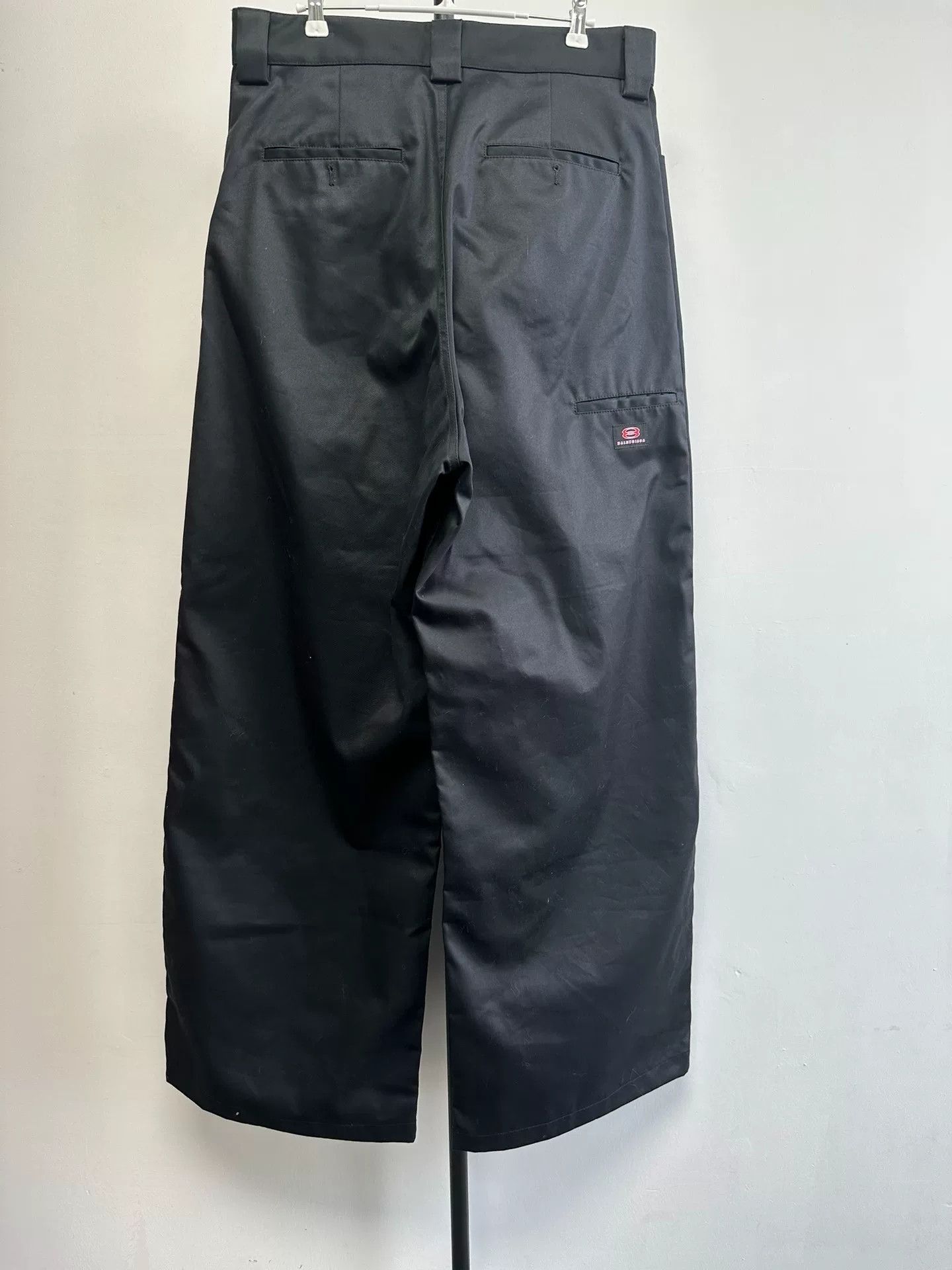 Balenciaga Balenciaga Logo Patch Twill Cargo Pants M Size US 32 / EU 48 - 3 Thumbnail