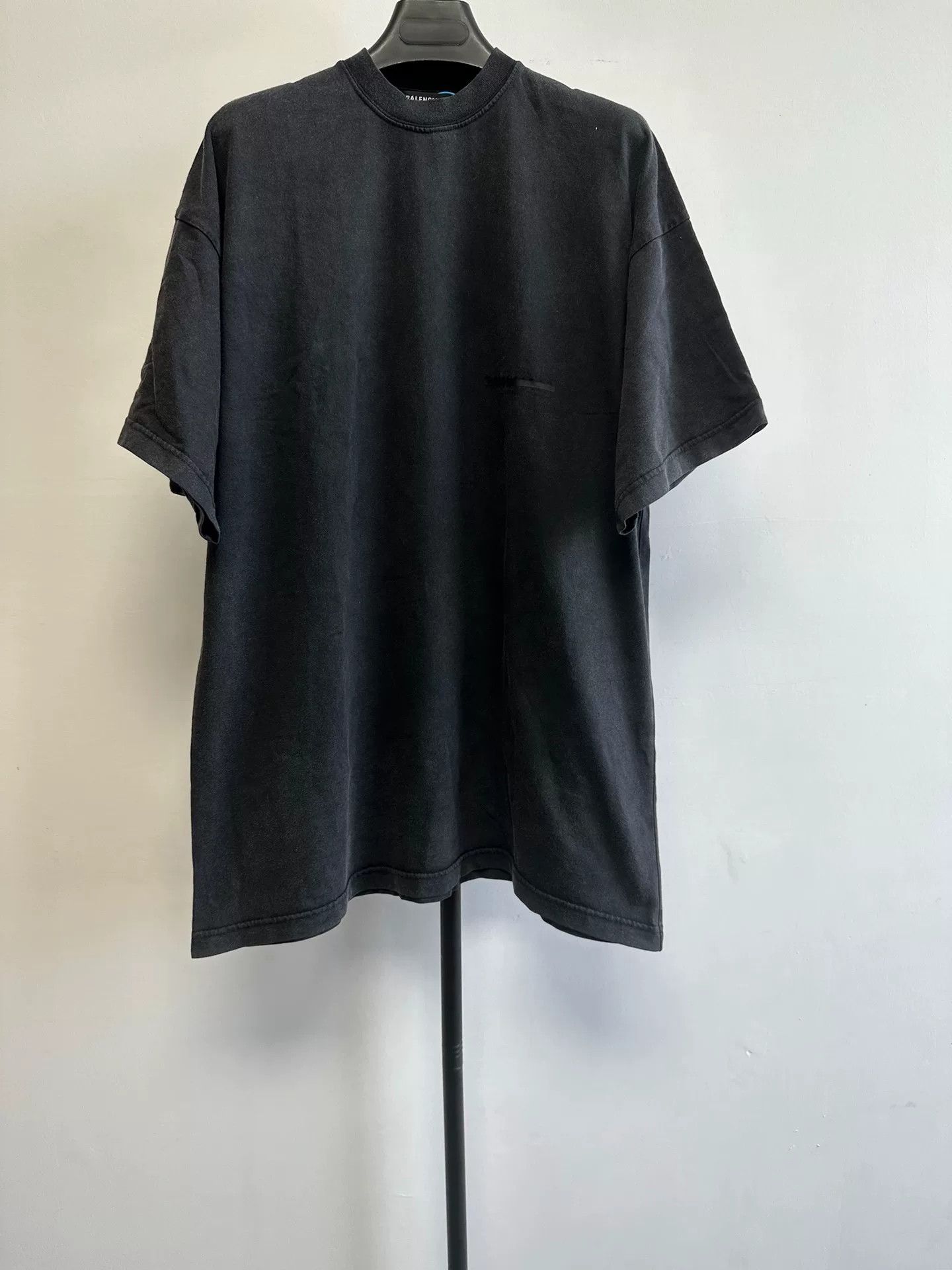 Balenciaga Balenciaga Strikethrough Logo T-Shirt Size 1 Size US S / EU 44-46 / 1 - 2 Thumbnail
