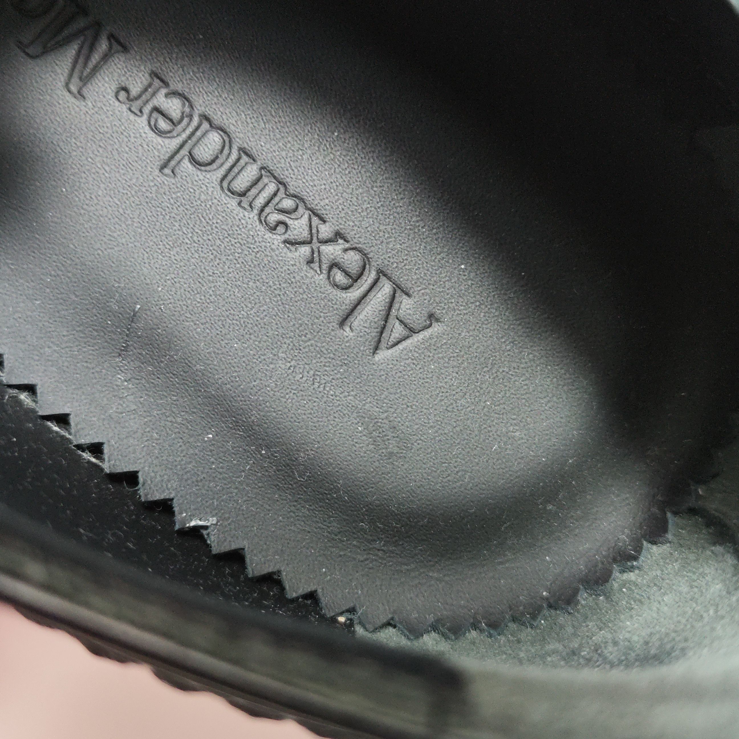 Alexander McQueen Alexander McQueen Women 7 Lowtop Sneakers Size US 7 / IT 37 - 11 Thumbnail