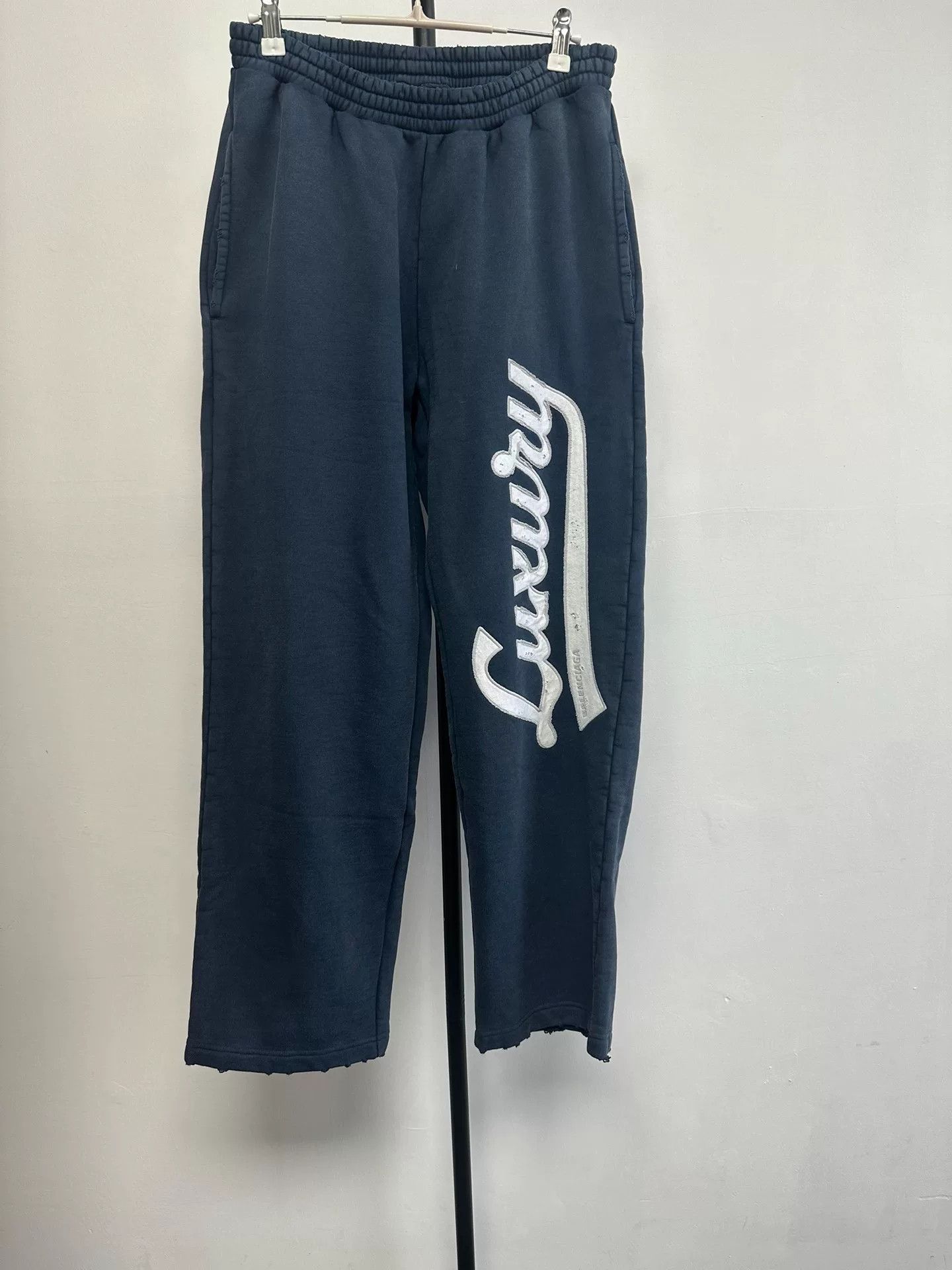 Balenciaga Balenciaga Luxury Graphic Sweatpants XXS Size US 26 / EU 42 - 2 Thumbnail