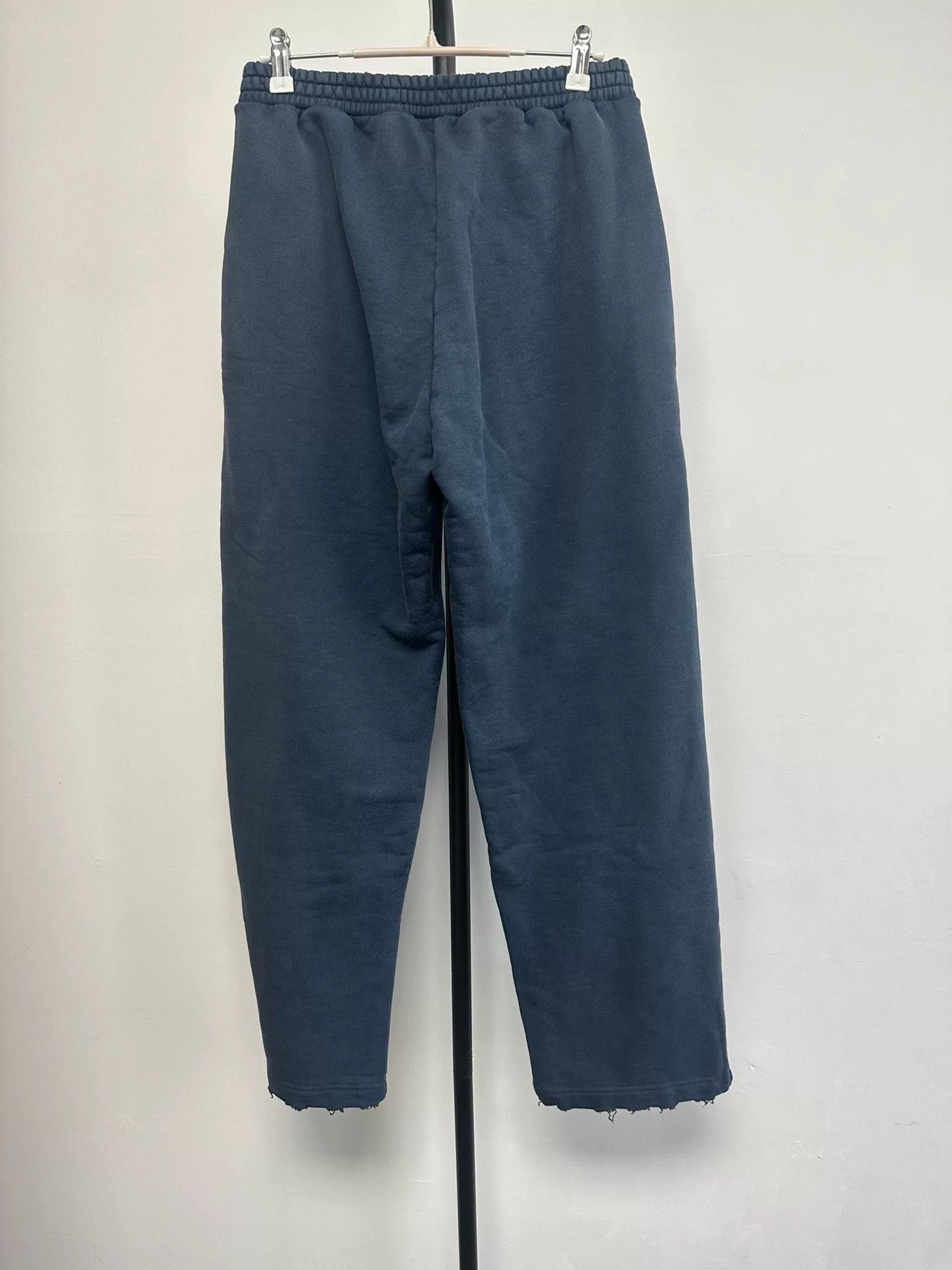 Balenciaga Balenciaga Luxury Graphic Sweatpants XXS Size US 26 / EU 42 - 3 Thumbnail