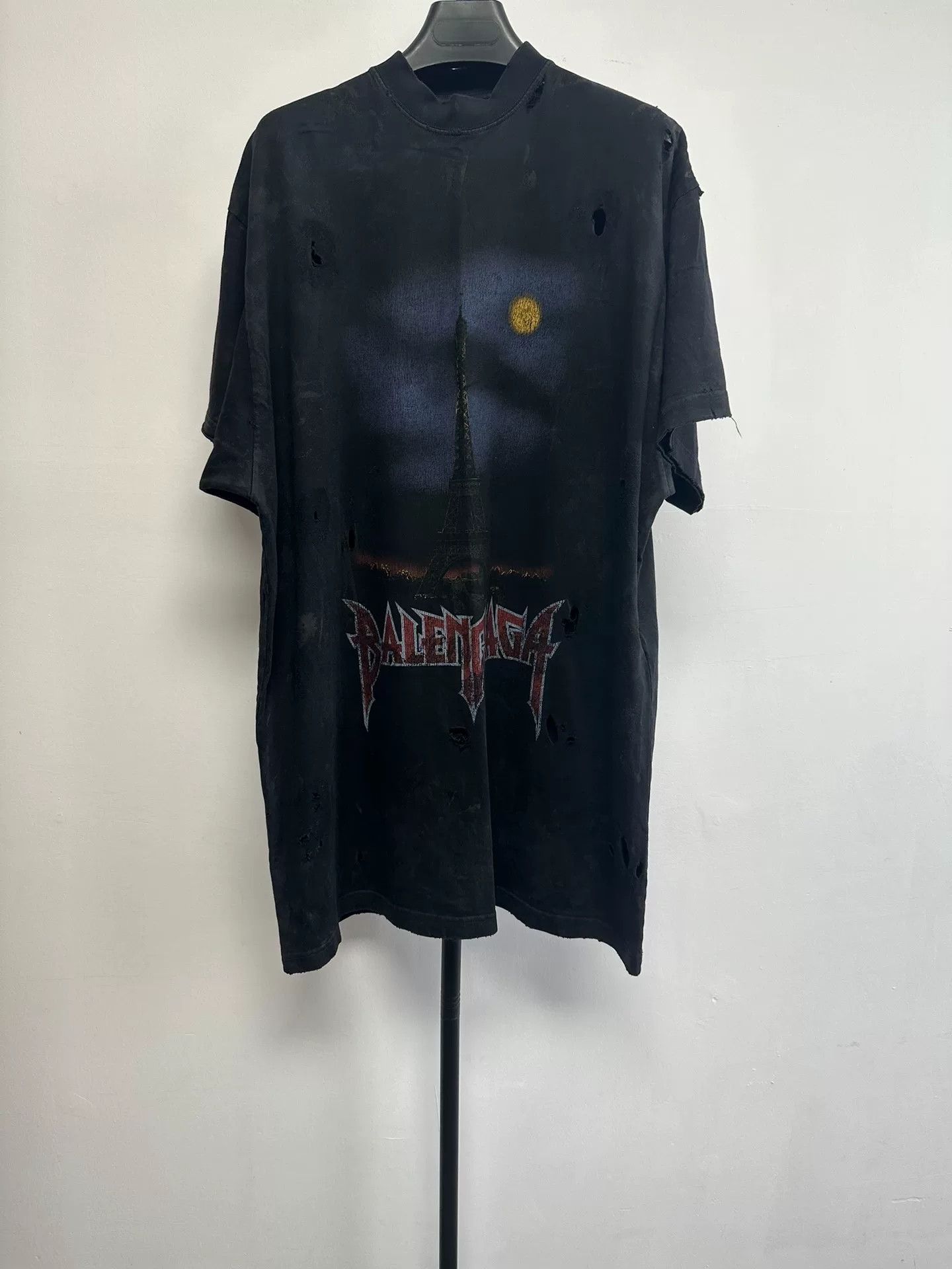 Balenciaga Balenciaga Eiffel Tower Distressed T-Shirt Size 1 Size US S / EU 44-46 / 1 - 2 Thumbnail
