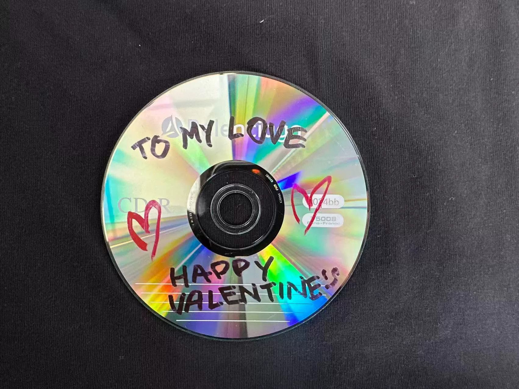 Balenciaga Balenciaga Valentine CD Print Long Sleeve T-Shirt 1 Size US S / EU 44-46 / 1 - 4 Thumbnail