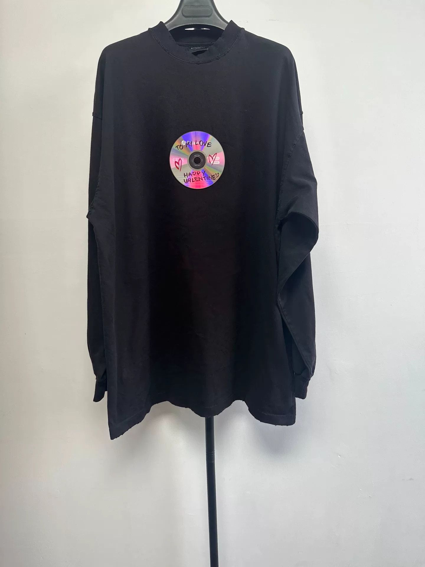 Balenciaga Balenciaga Valentine CD Print Long Sleeve T-Shirt 1 Size US S / EU 44-46 / 1 - 2 Thumbnail