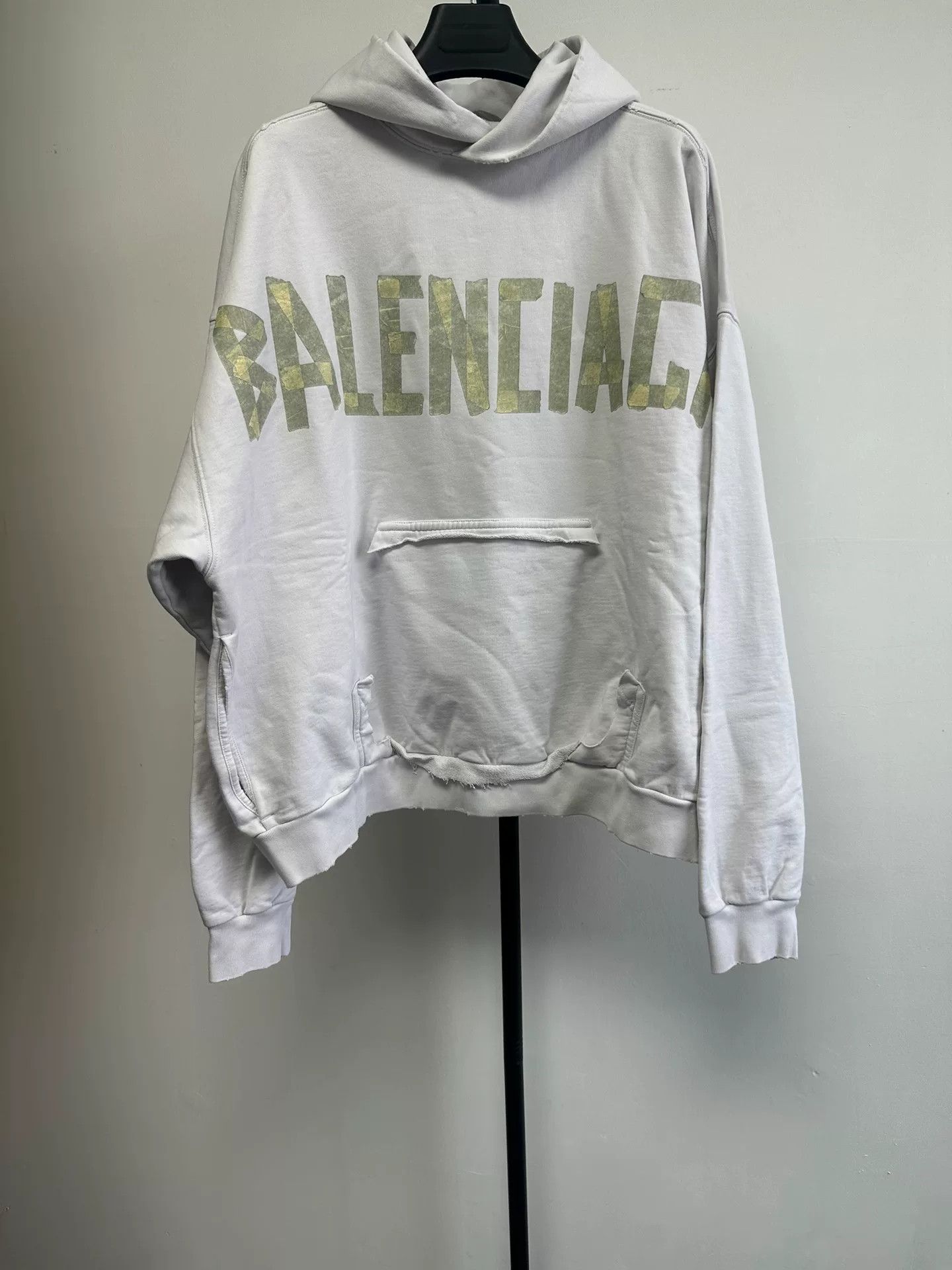 Balenciaga Balenciaga Tape Logo Distressed Hoodie Size S Size US S / EU 44-46 / 1 - 2 Thumbnail