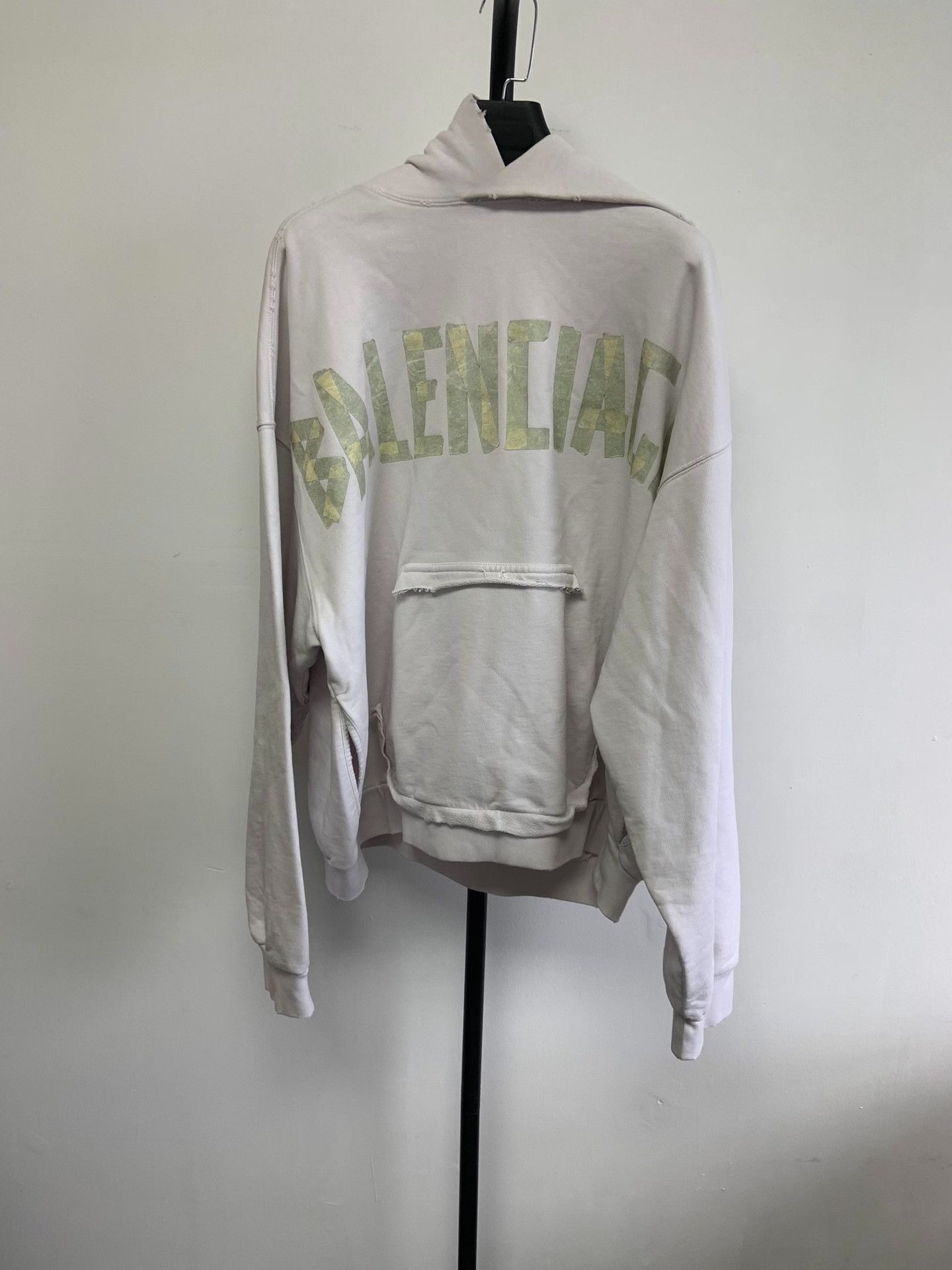 Balenciaga Balenciaga Tape Logo Distressed Hoodie XS Size US XS / EU 42 / 0 - 2 Thumbnail