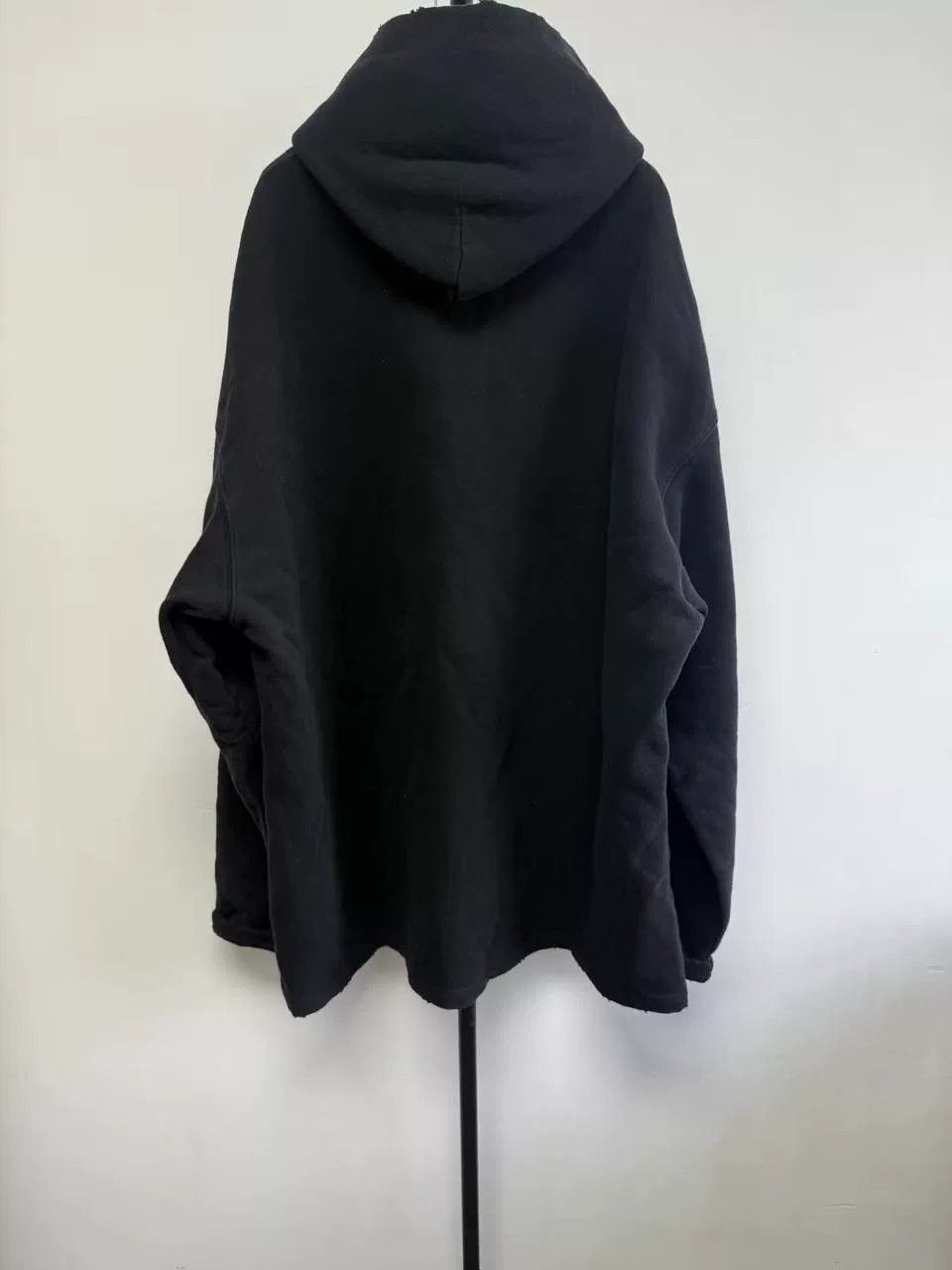 Balenciaga Balenciaga FREE Embroidered Hoodie XL Size US XL / EU 56 / 4 - 3 Thumbnail