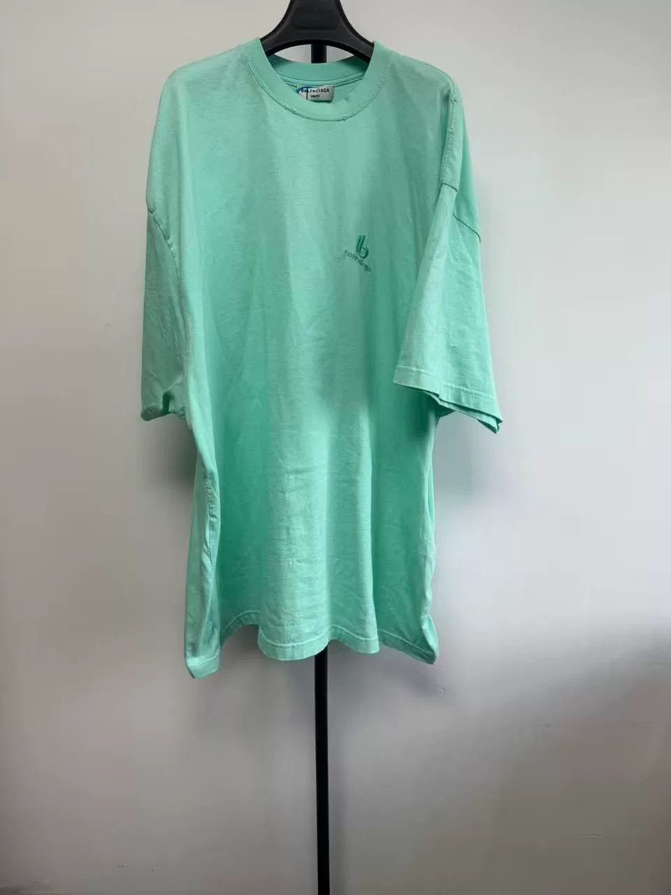 Balenciaga Balenciaga Mint Embroidered Logo T-Shirt Size 3 Size US L / EU 52-54 / 3 - 2 Thumbnail