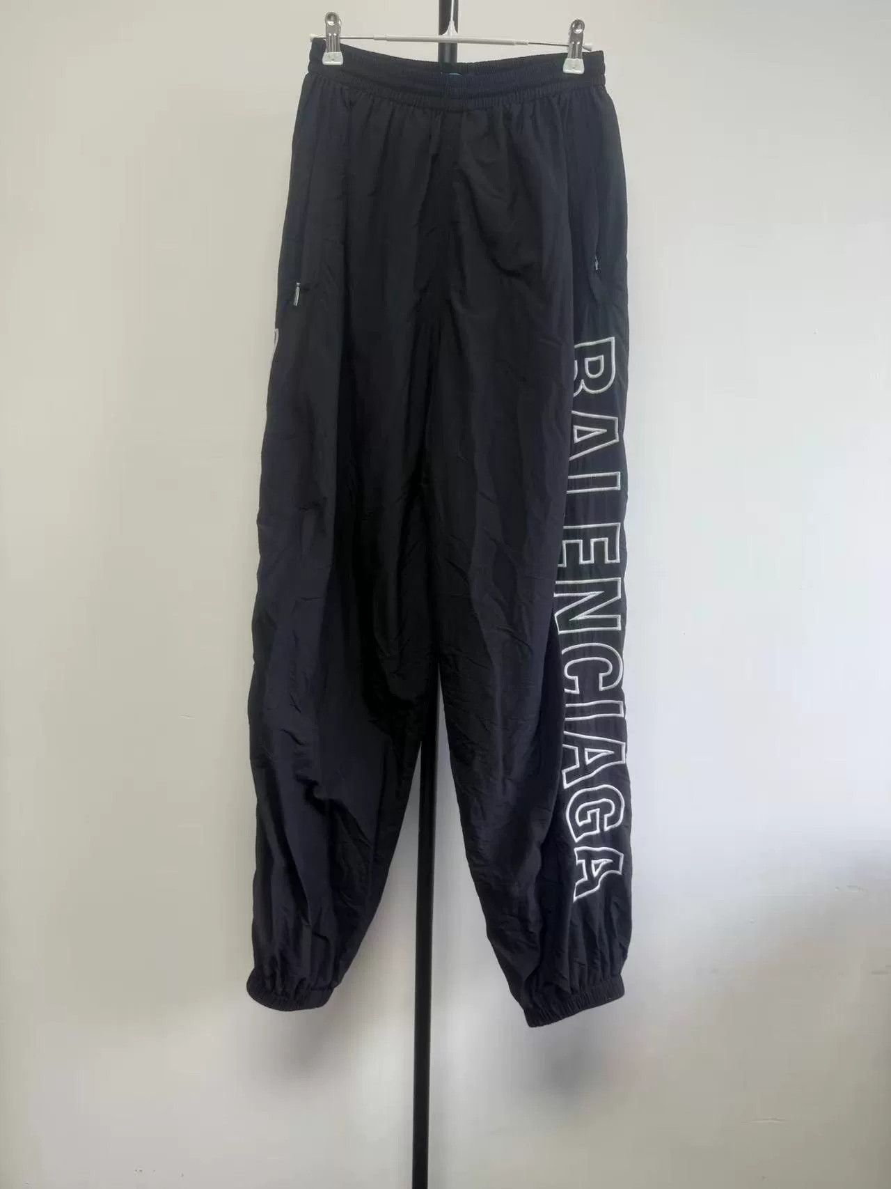 Balenciaga Balenciaga Side Logo Casual Pants XXS Size US 26 / EU 42 - 2 Thumbnail