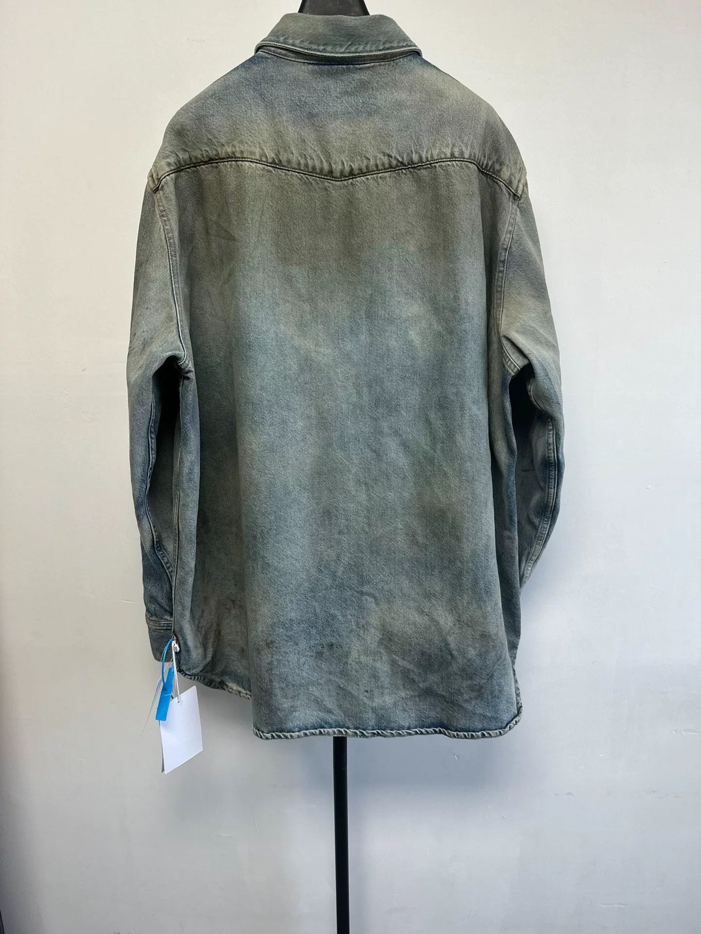 Acne Studios Acne Studios Distressed Denim Shirt 50 Size US M / EU 48-50 / 2 - 3 Thumbnail