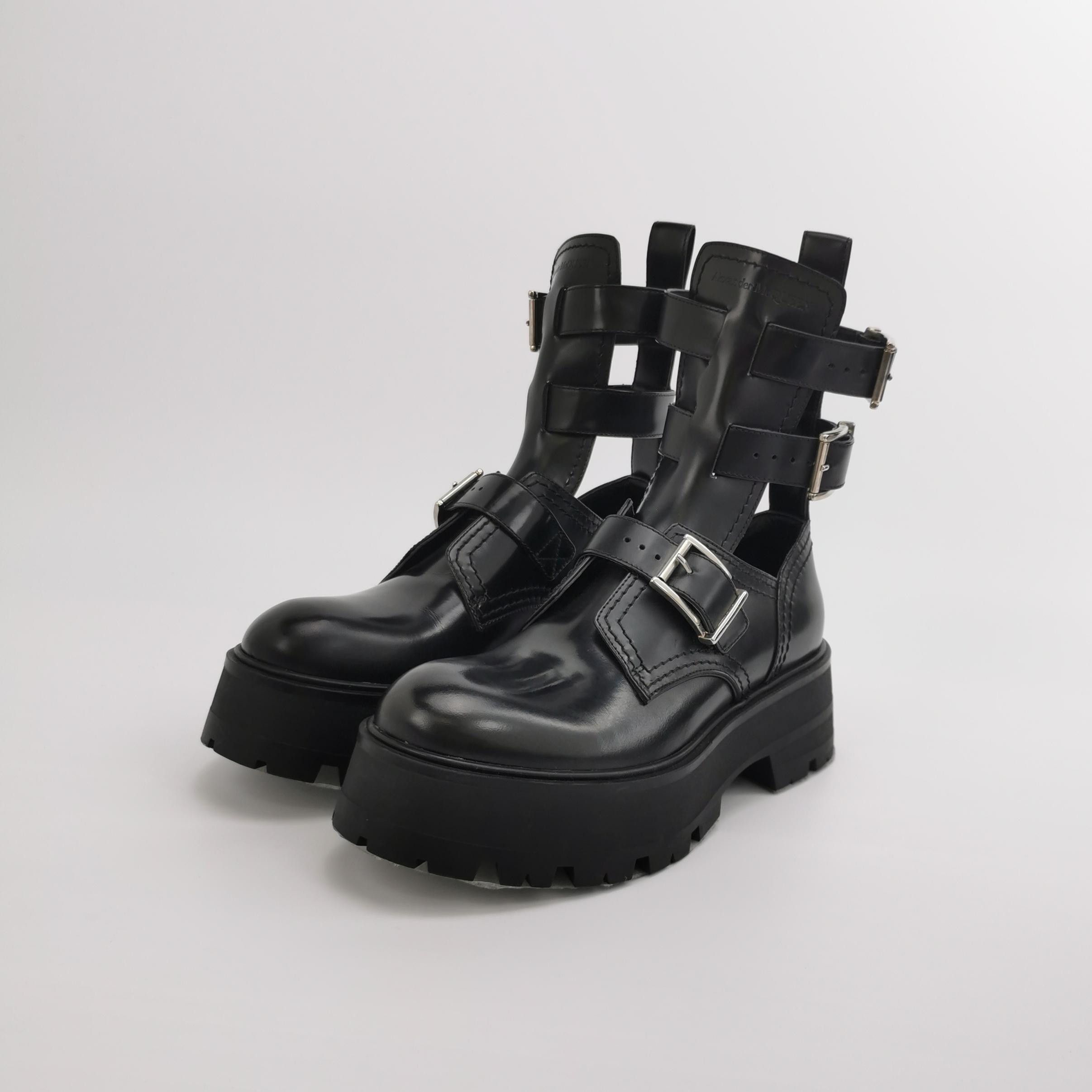 Alexander McQueen Alexander McQueen Women 9 Boots Size US 9 / IT 39 - 2 Thumbnail