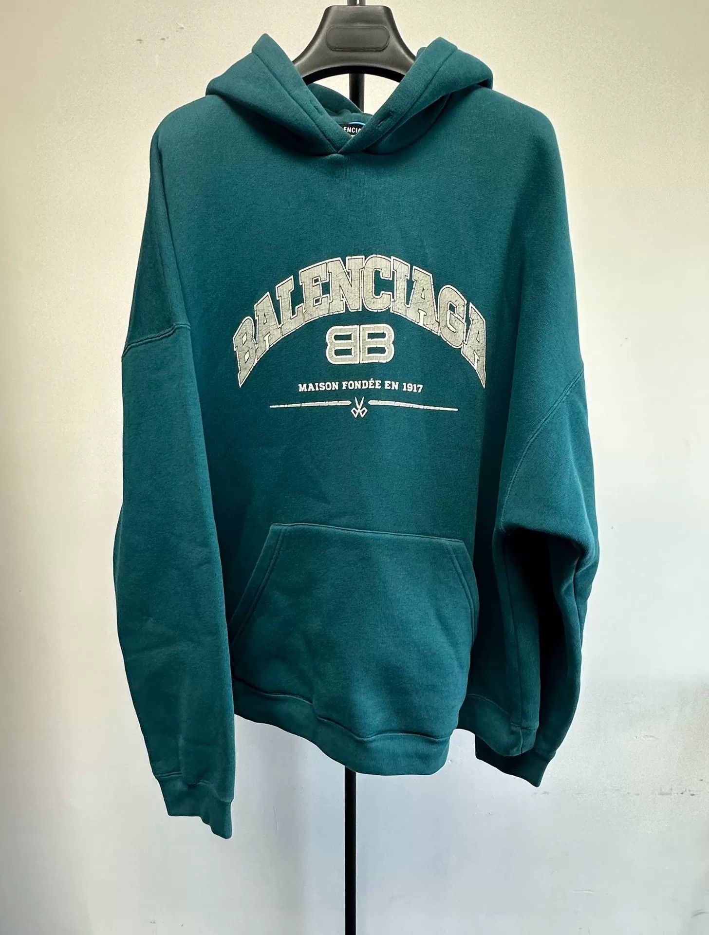Balenciaga Balenciaga Logo Graphic Hoodie Size 2 Size US M / EU 48-50 / 2 - 2 Thumbnail