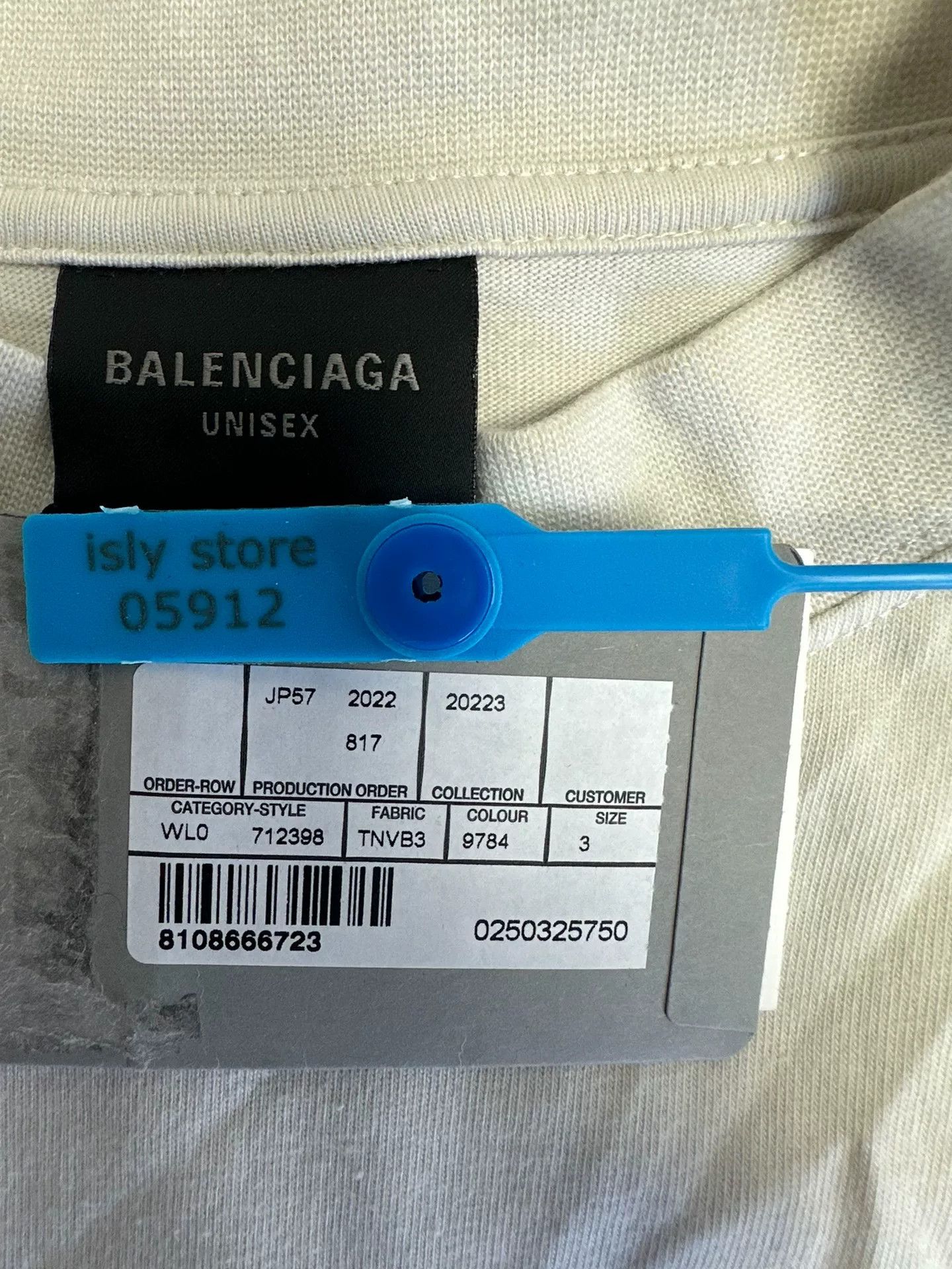 Balenciaga Balenciaga Apple Logo Be Different T-Shirt Size 3 Size US L / EU 52-54 / 3 - 5 Thumbnail