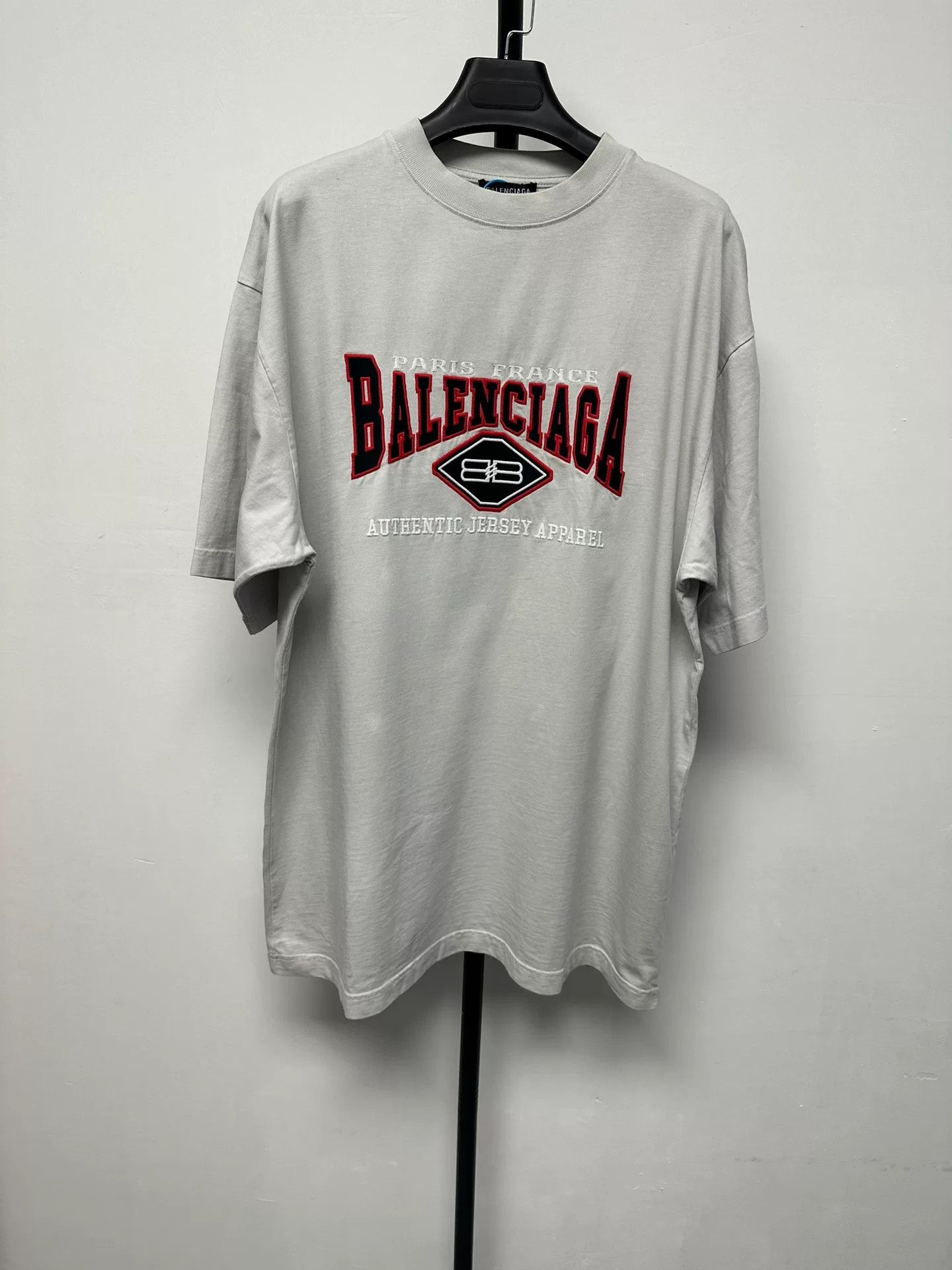 Balenciaga Balenciaga Graphic Logo T-Shirt Size XS Size US XS / EU 42 / 0 - 2 Thumbnail