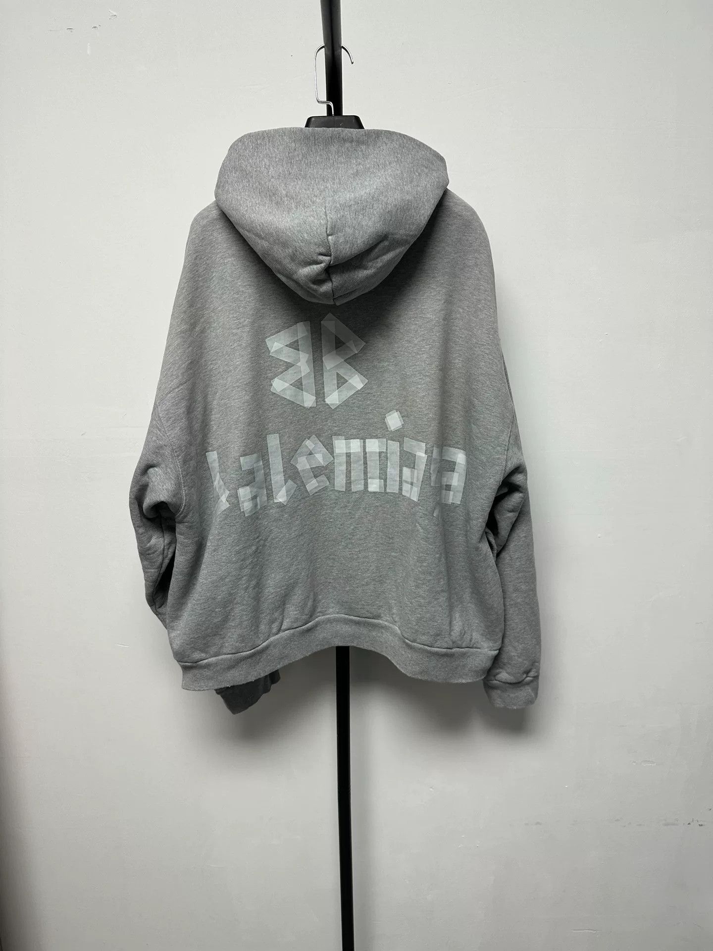 Balenciaga Balenciaga Tape Logo Hoodie Size S Size US S / EU 44-46 / 1 - 3 Thumbnail