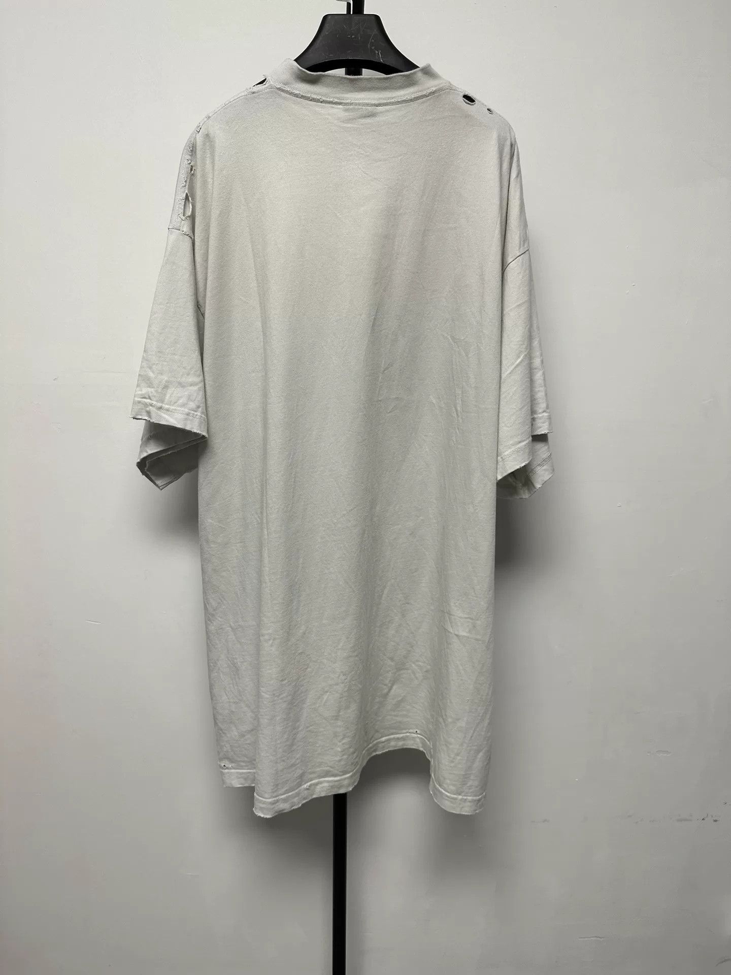 Balenciaga Balenciaga Graphic Logo Distressed T-Shirt Size 4 Size US XL / EU 56 / 4 - 3 Thumbnail