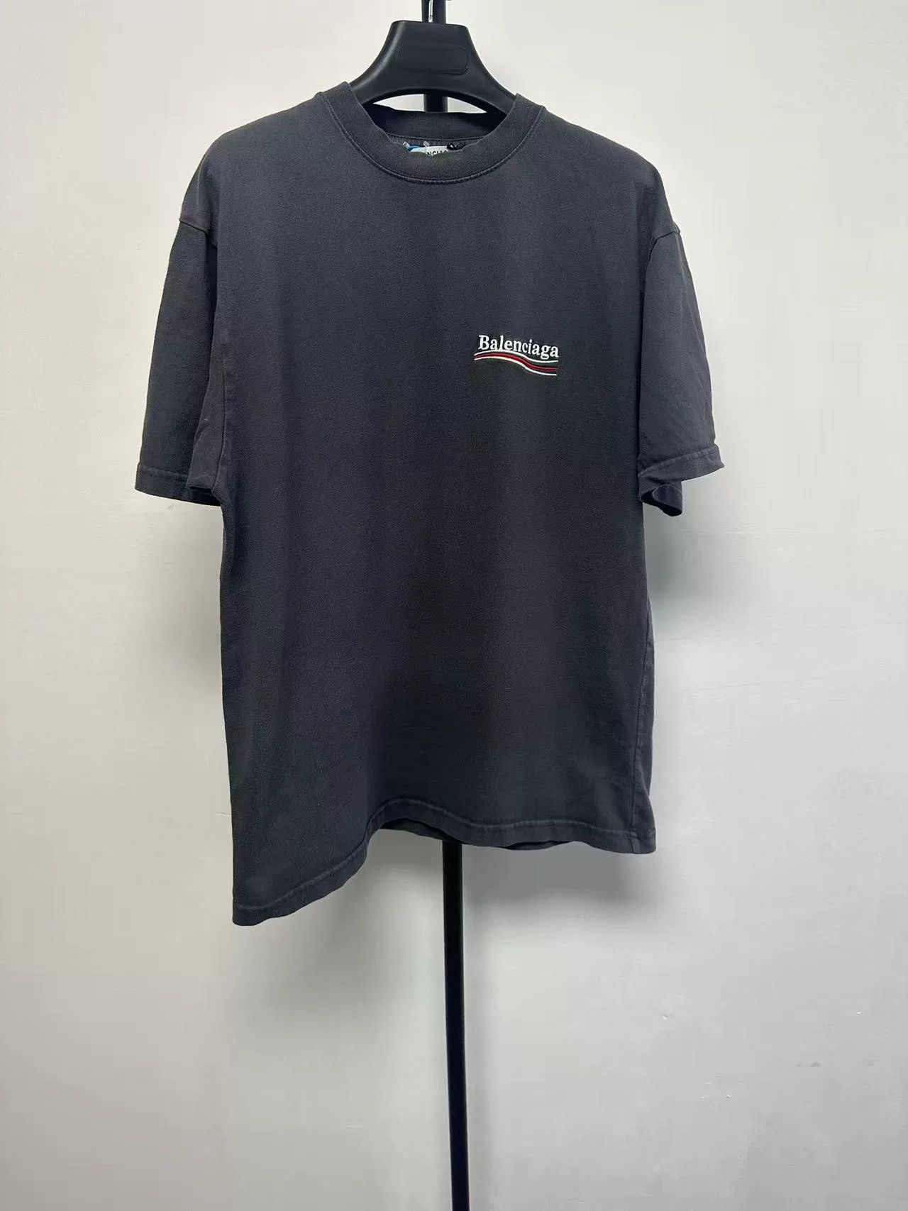 Balenciaga Balenciaga Political Campaign Logo T-Shirt XXS Size US XXS / EU 40 - 2 Thumbnail