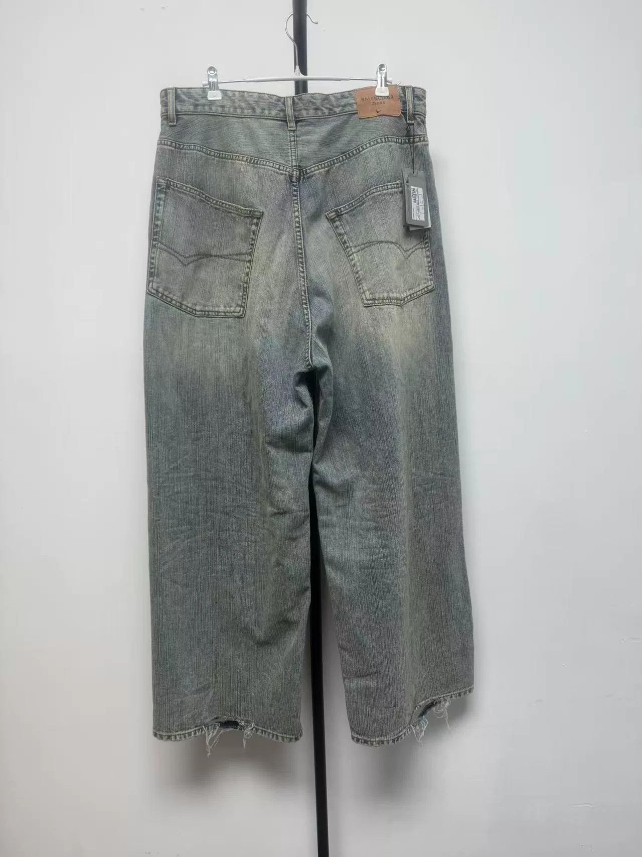 Balenciaga Balenciaga Distressed Straight Denim Jeans M Size US 32 / EU 48 - 3 Thumbnail