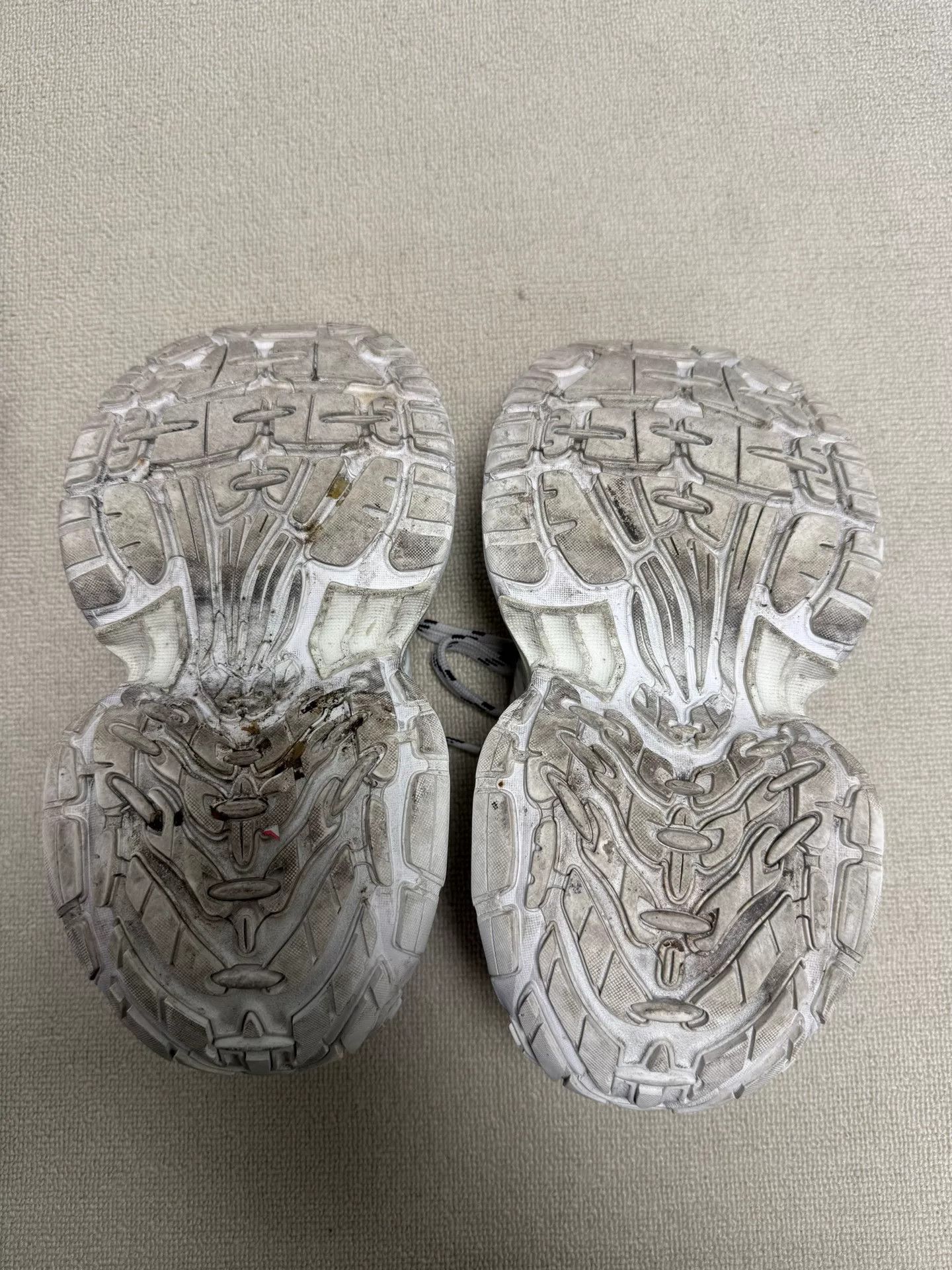 Balenciaga Balenciaga Distressed 3XL Sneakers 38 Size US 8 / IT 38 - 6 Thumbnail
