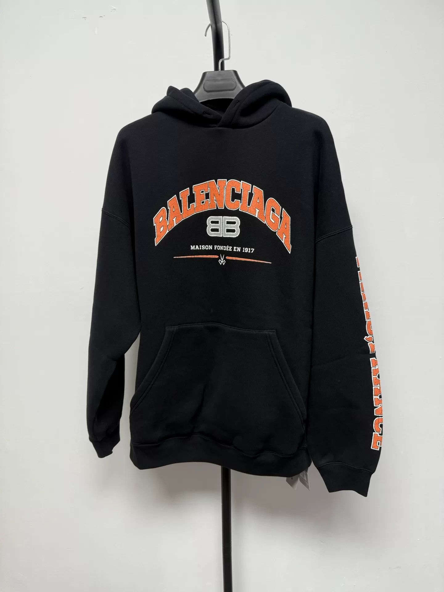 Balenciaga Balenciaga Maison Fondée Logo Print Hoodie Size 1 Size US S / EU 44-46 / 1 - 2 Thumbnail
