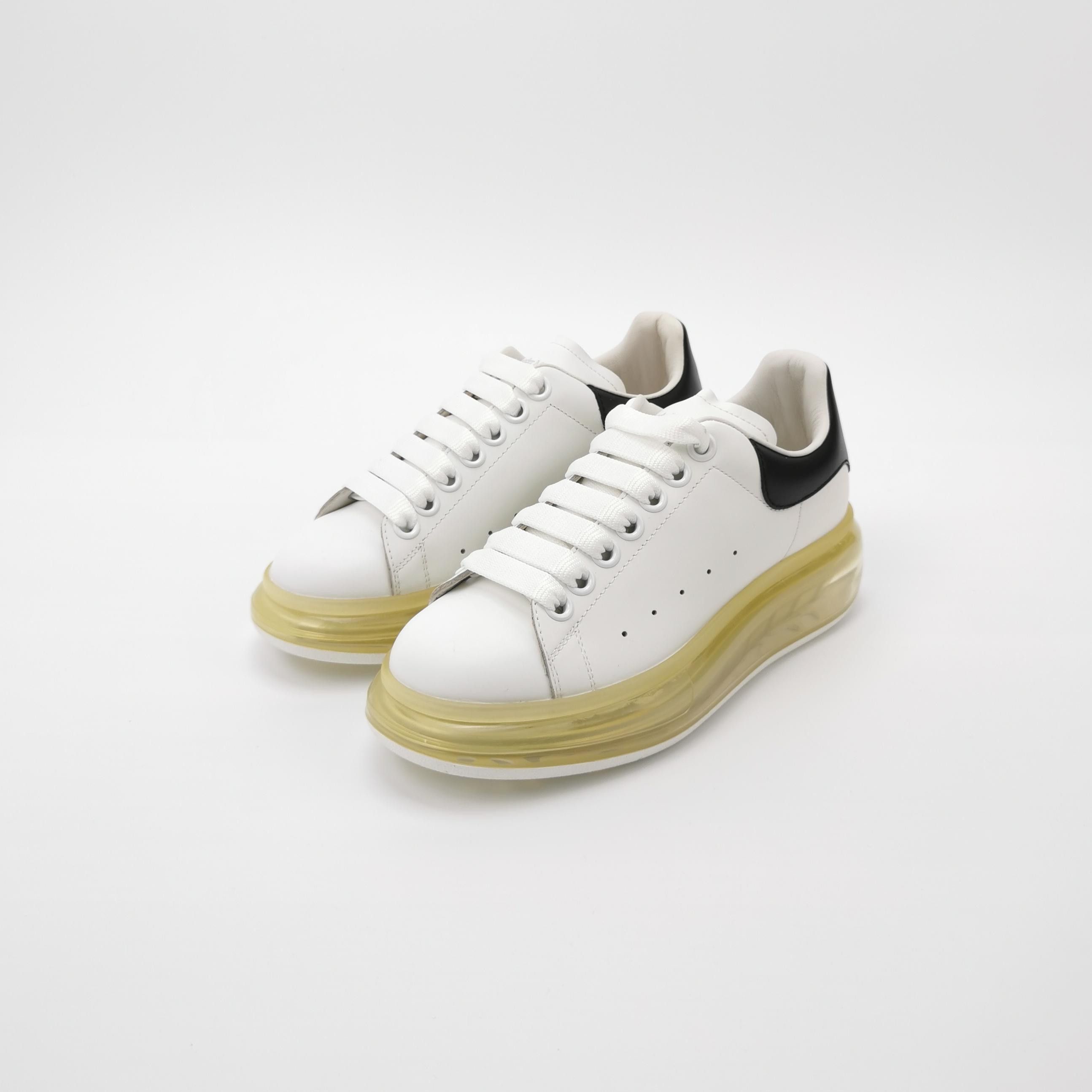 Alexander McQueen Alexander McQueen Women 5 Lowtop Sneakers Size US 5 / IT 35 - 2 Thumbnail
