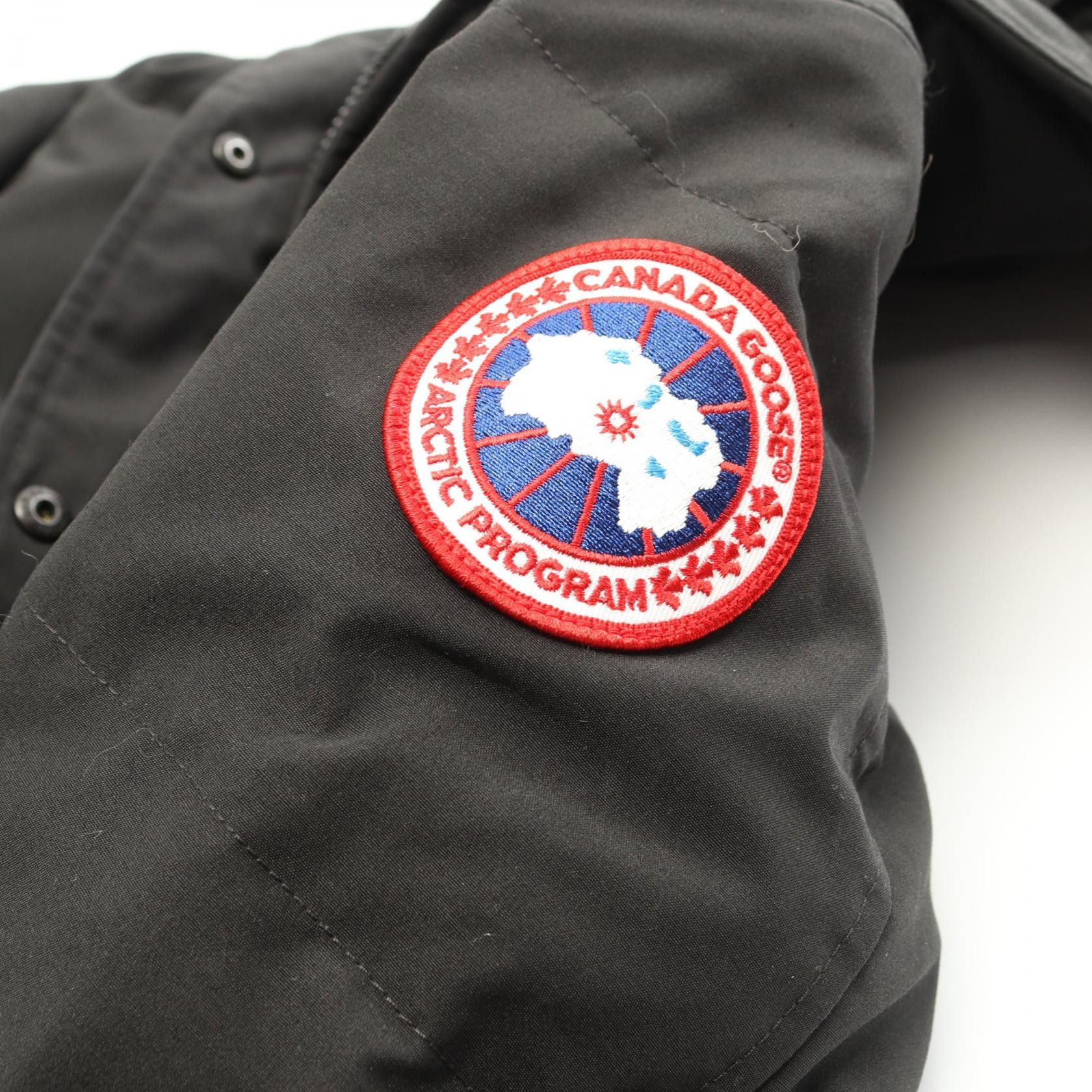 Canada Goose Canada Goose CANADA GOOSE MACKENZIE PARKA down jacket Textile Outerwear DUTY FREE for USA Size ONE SIZE - 5 Thumbnail