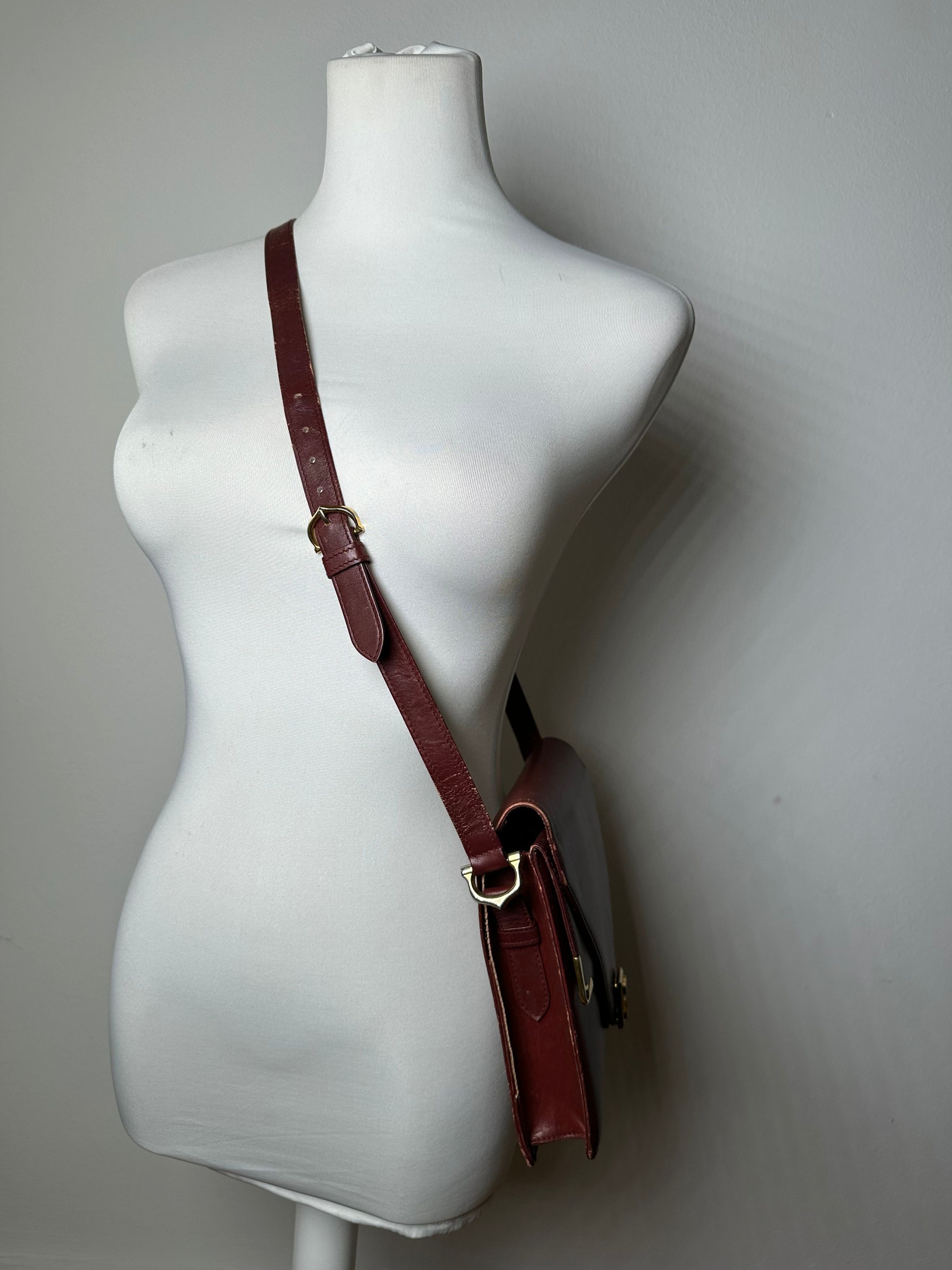 Cartier Vintage Must Envelope Shoulder Bag Leather Burgundy Size ONE SIZE - 12 Thumbnail