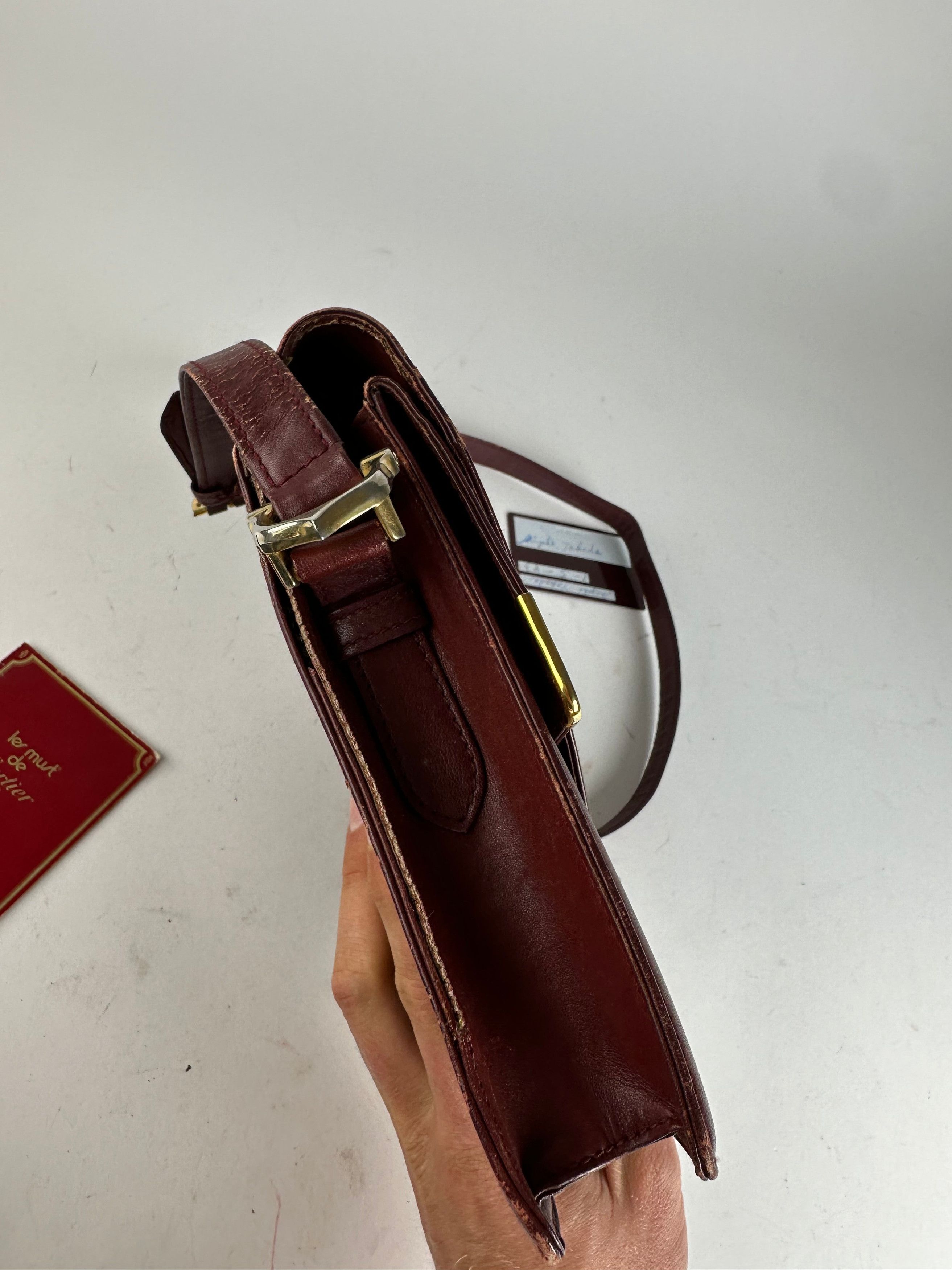 Cartier Vintage Must Envelope Shoulder Bag Leather Burgundy Size ONE SIZE - 8 Thumbnail