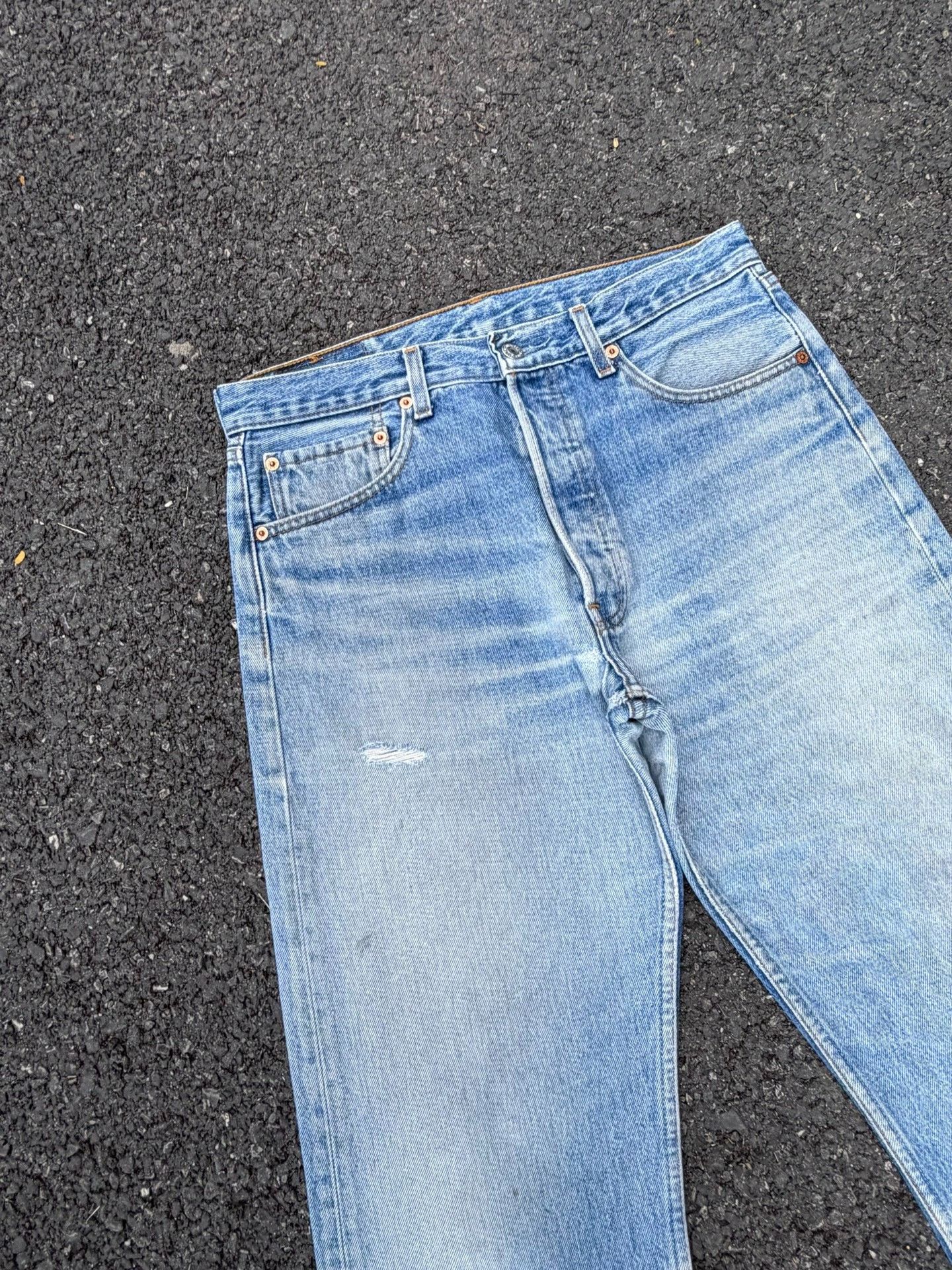 Vintage Vintage Levis 501 Washed Blue Jeans Size US 33 - 2 Thumbnail
